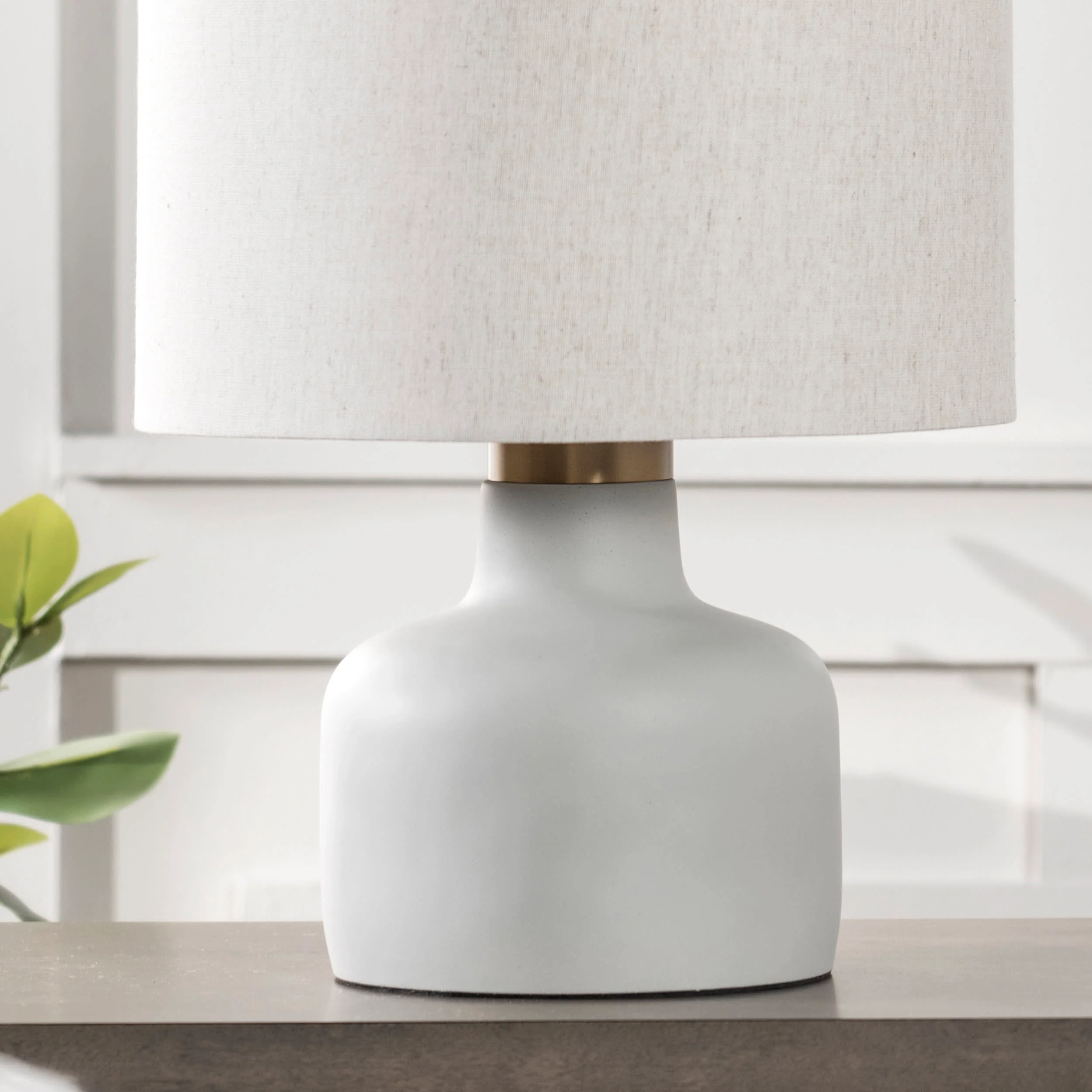 18-inch Concrete Urn Table Lamp | Light Grey - Image 4
