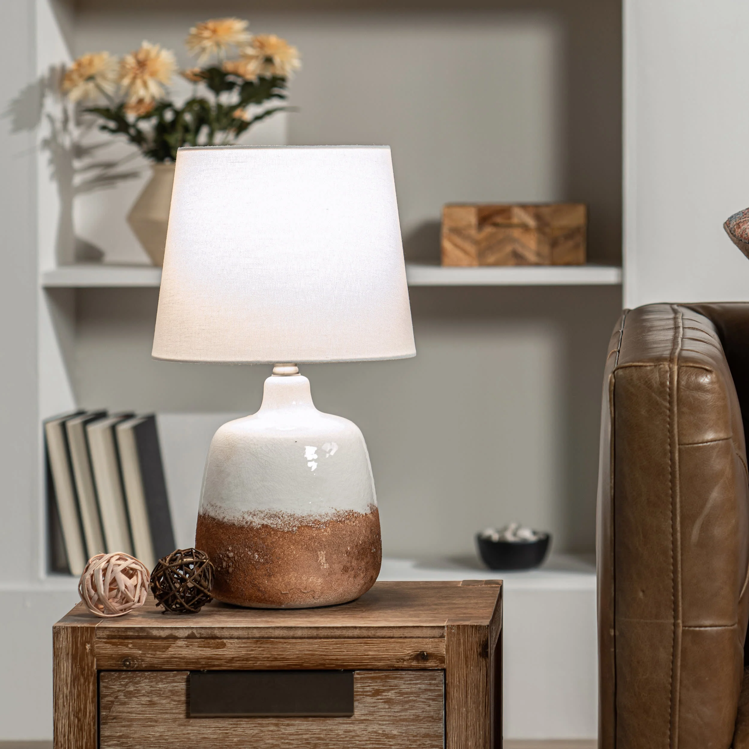 18-inch Ombre Ceramic Table Lamp | White - Image 2