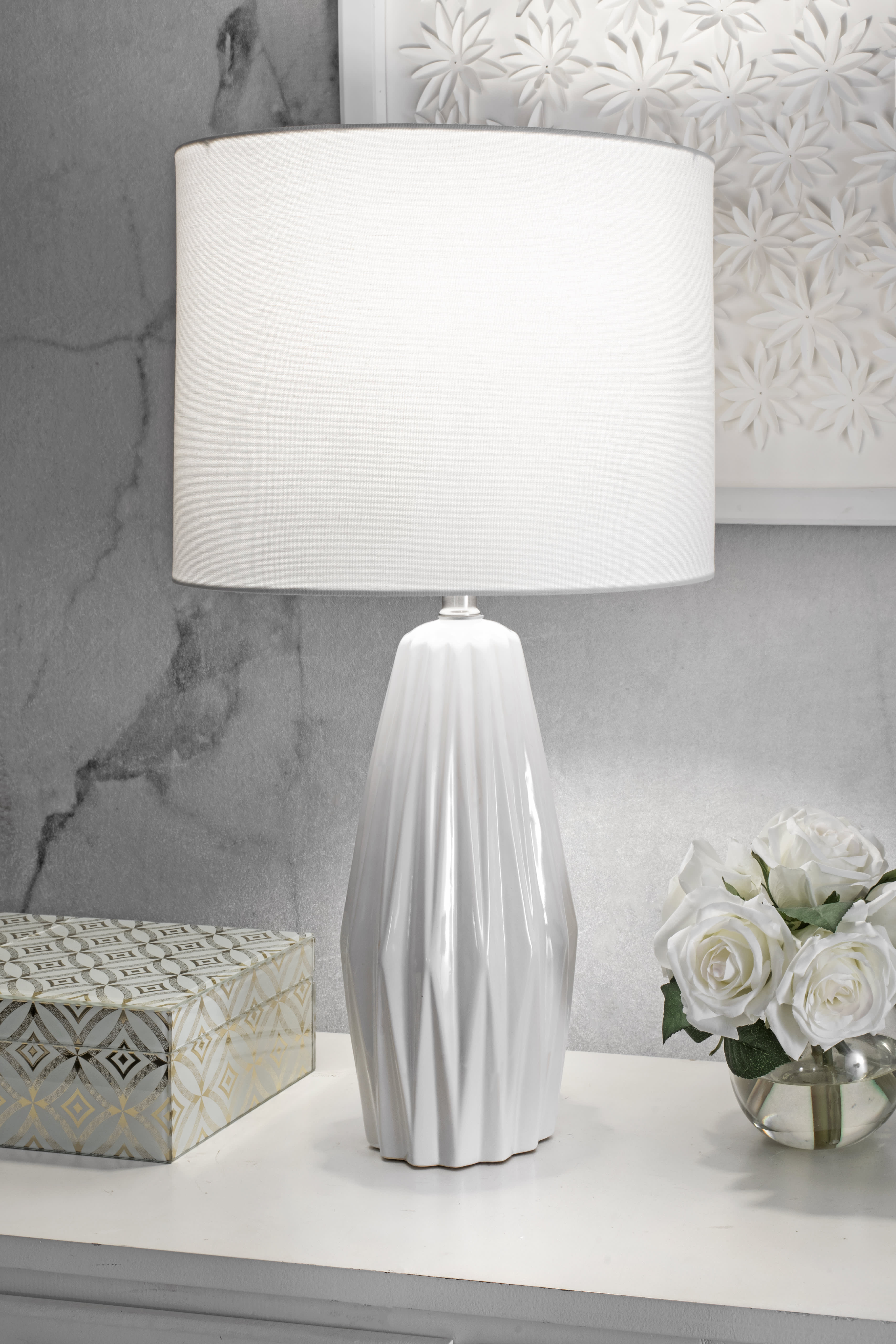 25-Inch Eva Ceramic Table Lamp | White - Image 3