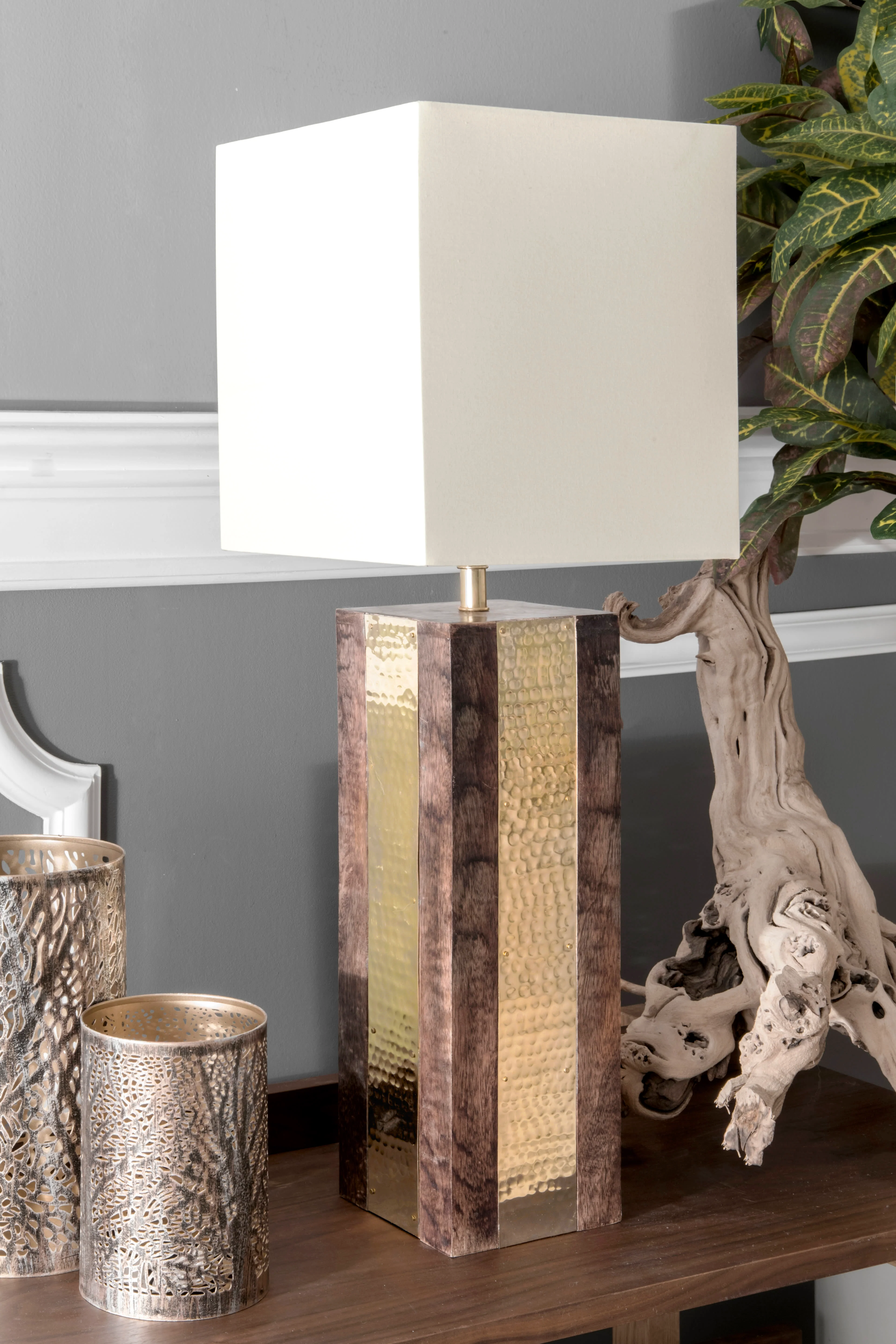 25-Inch Jasmine Wood Brass Table Lamp | Gold - Image 3