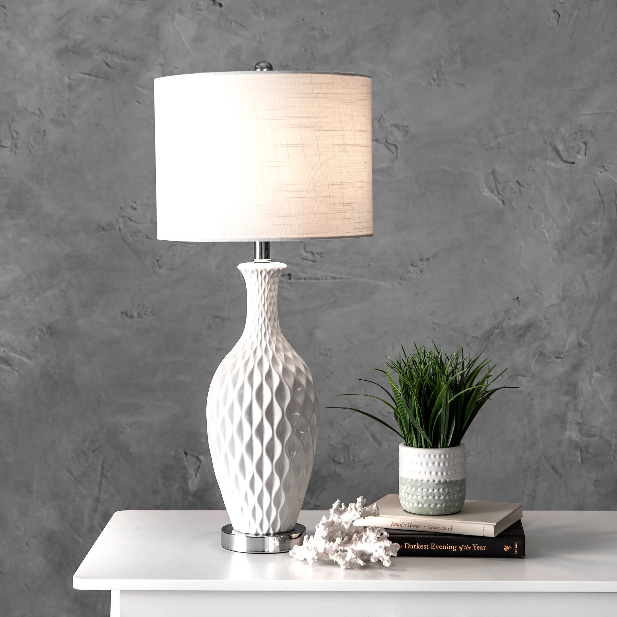 28-inch Diamante Textured Ceramic Table Lamp | Ivory - Image 2