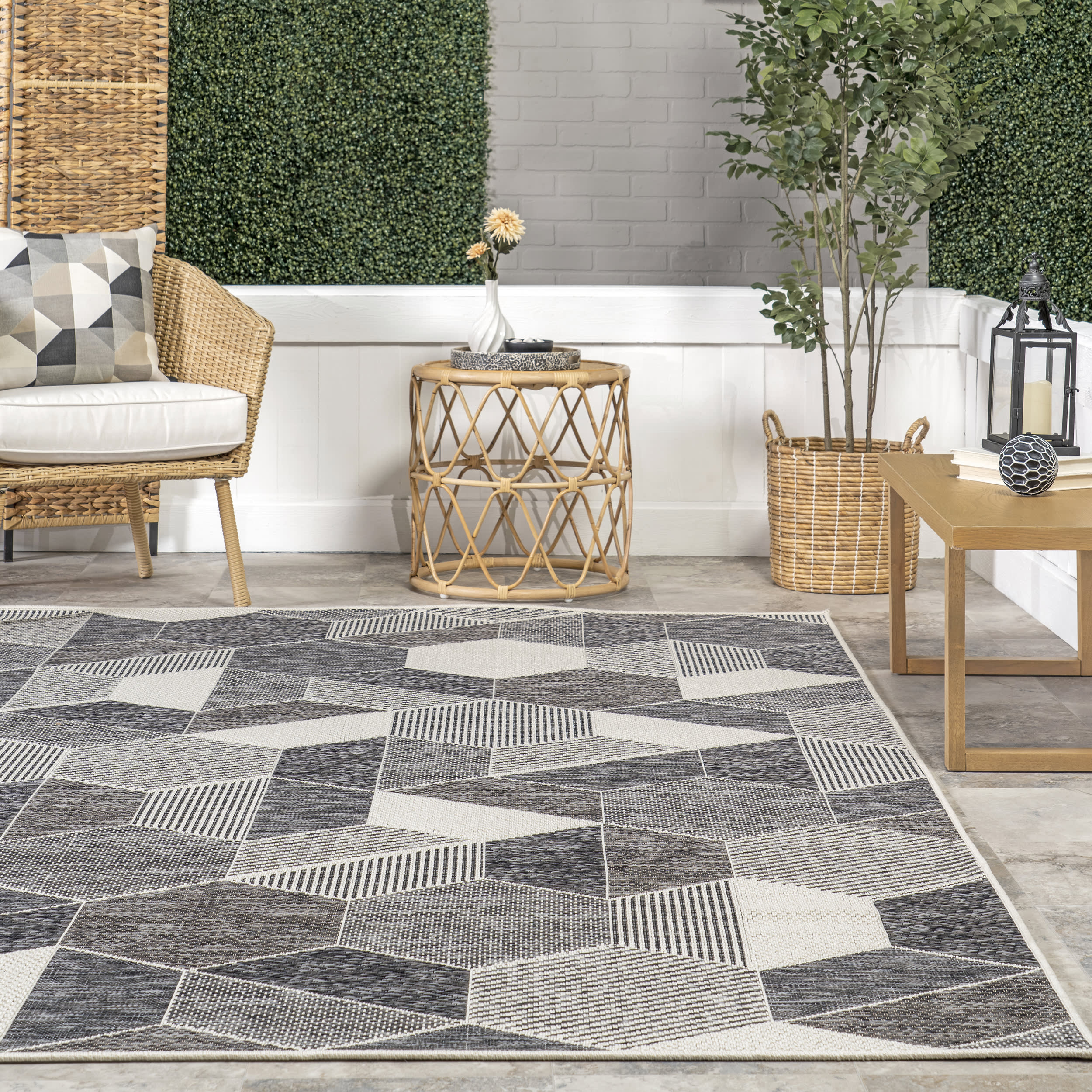 Akaila Kaleidoscope Indoor/Outdoor Rug | Grey - Image 4