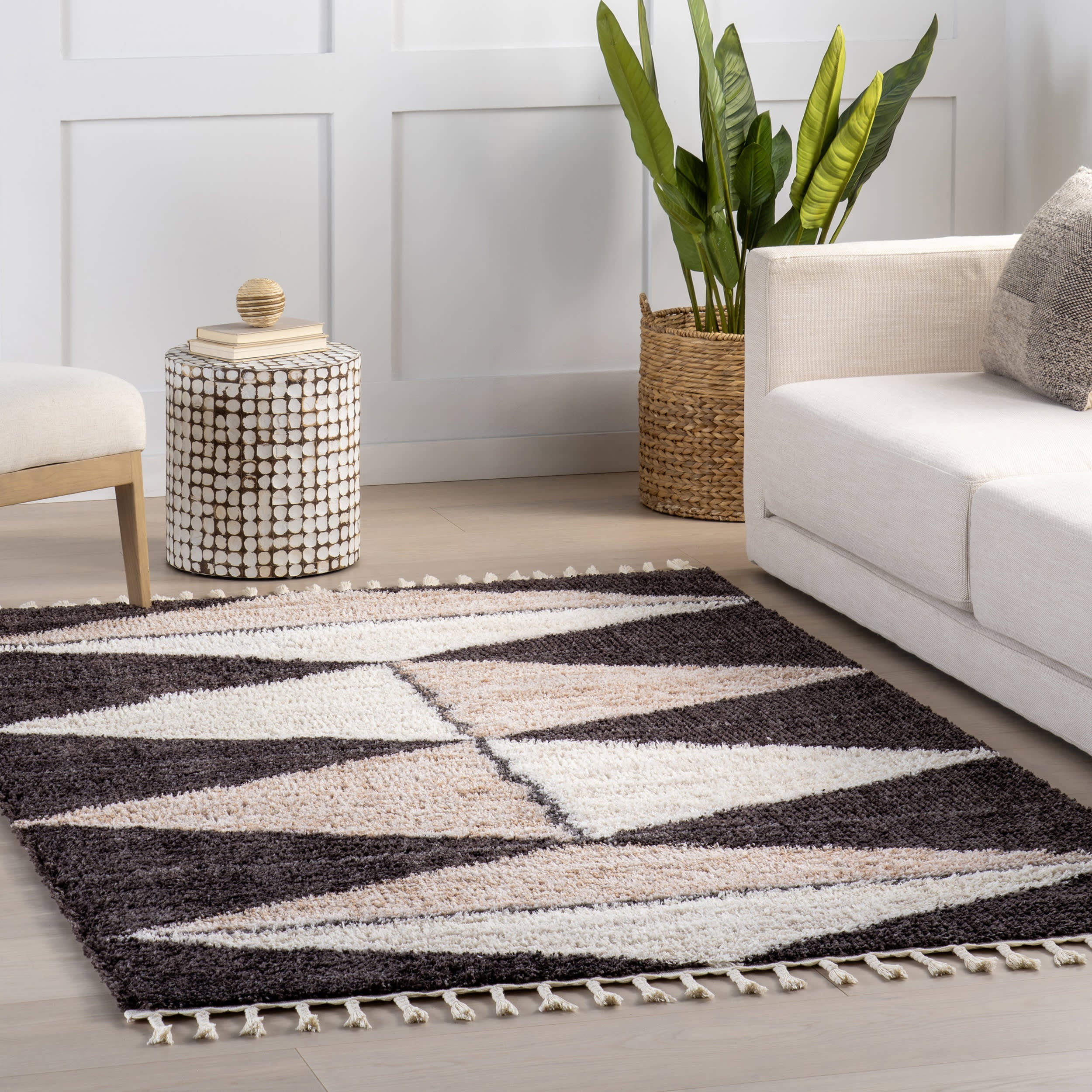 Alexia Diamond Tasseled Rug | Brown - Image 2