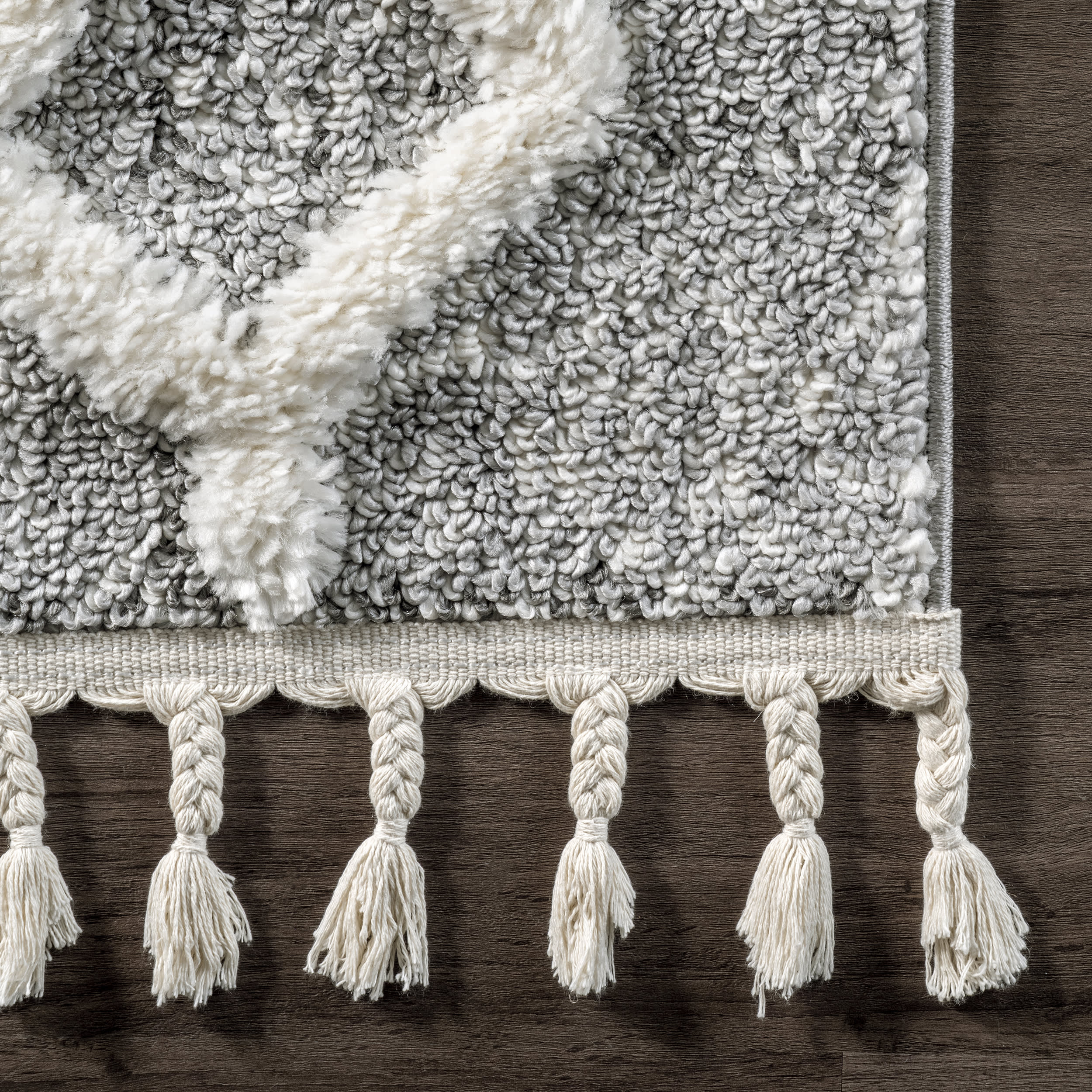 Amber Trellis Textured Rug | Grey - Image 3