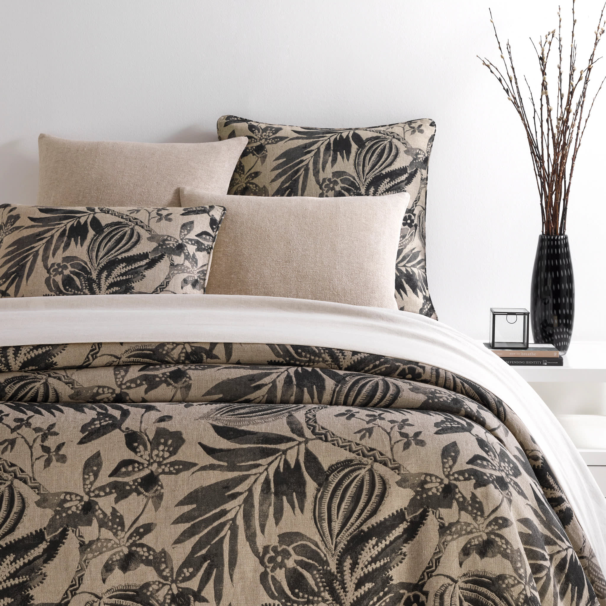 Antigua Linen Duvet Cover | Black