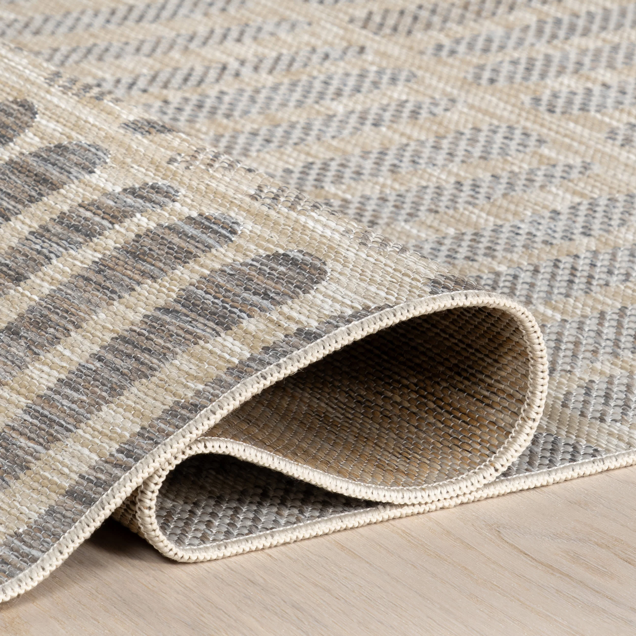Averie Geometric Indoor/Outdoor Rug | Light Grey - Image 10