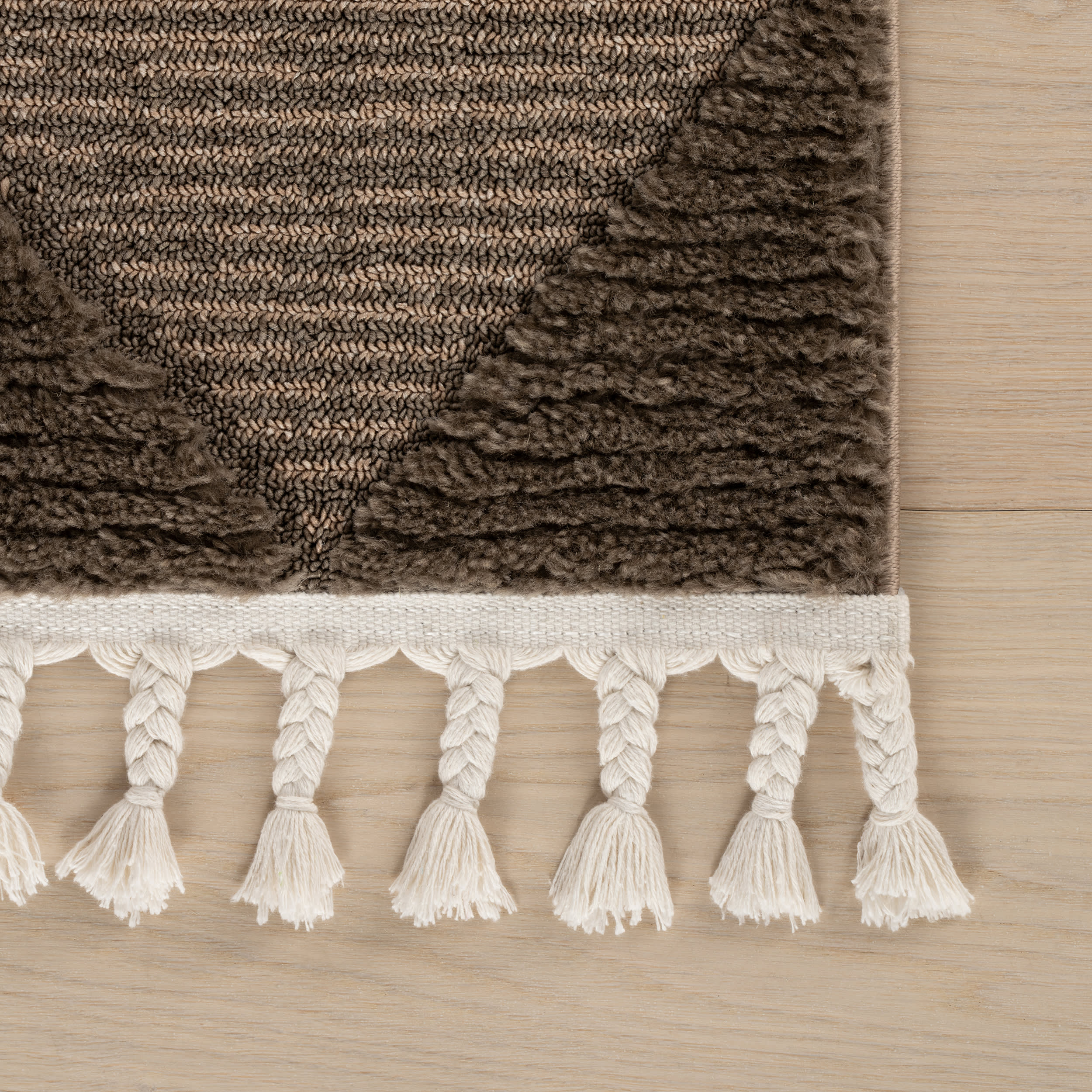 Aylin Diamond Tasseled Rug | Brown - Image 4