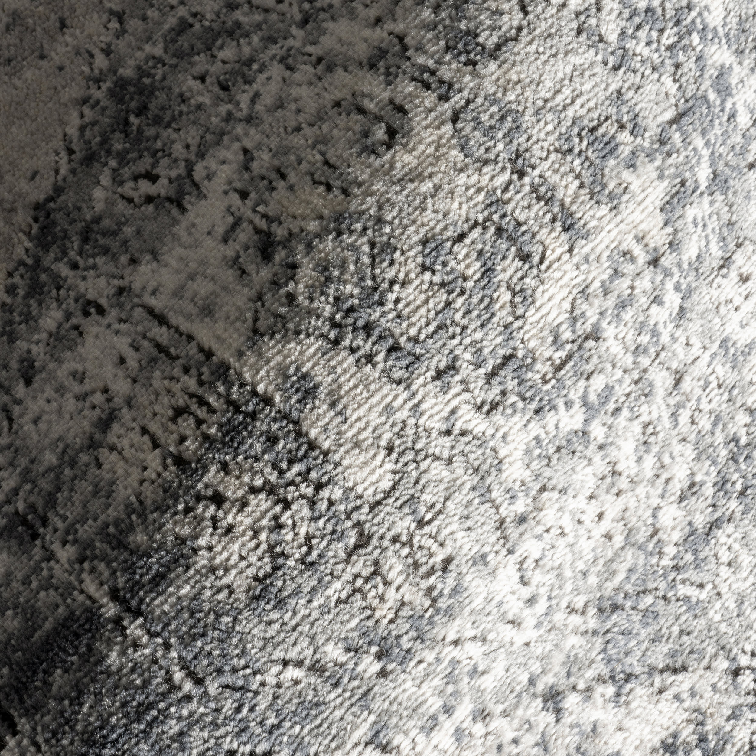 Barbed Iris Medallion Rug | Blue - Image 3