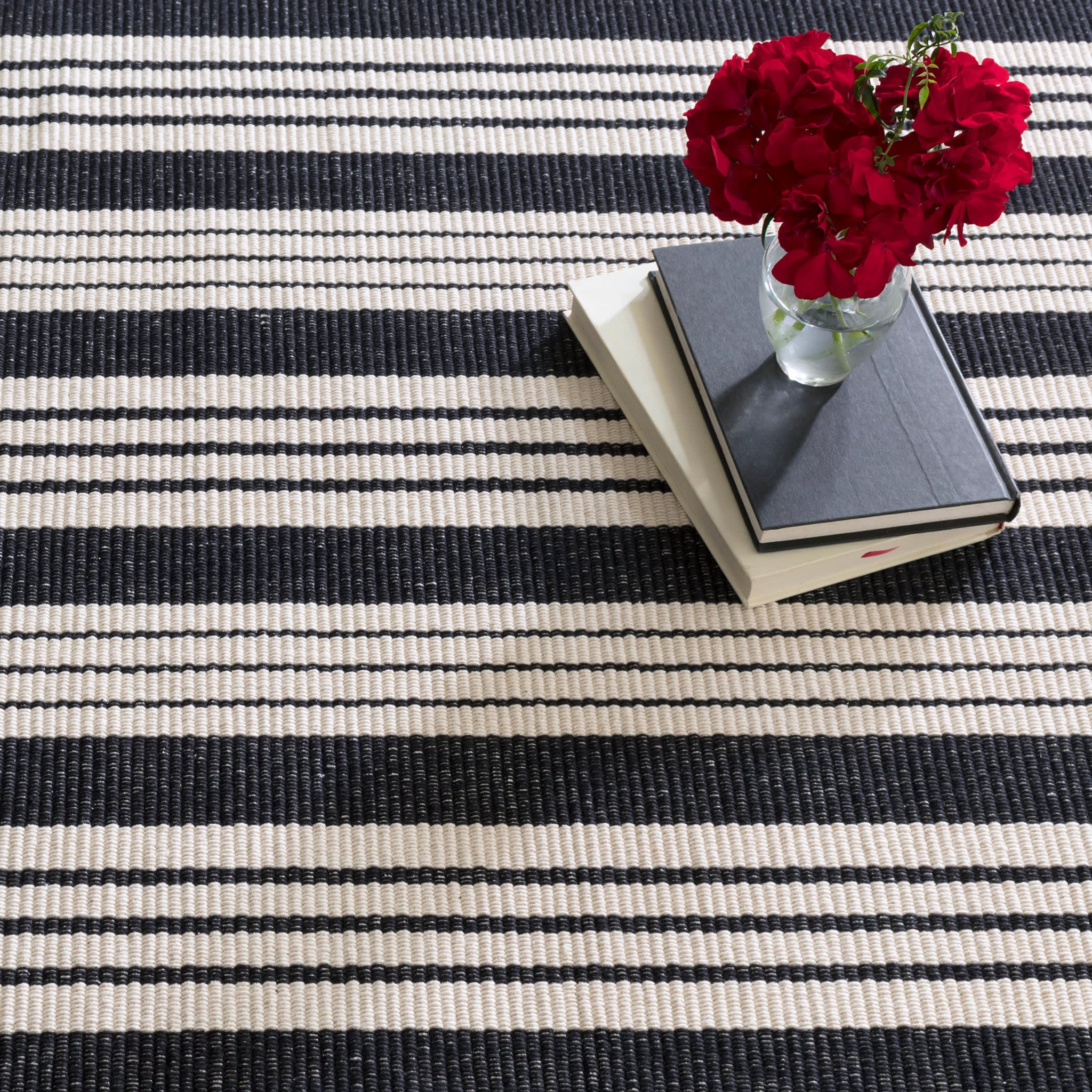 Birmingham Handwoven Cotton Rug | Black - Image 4
