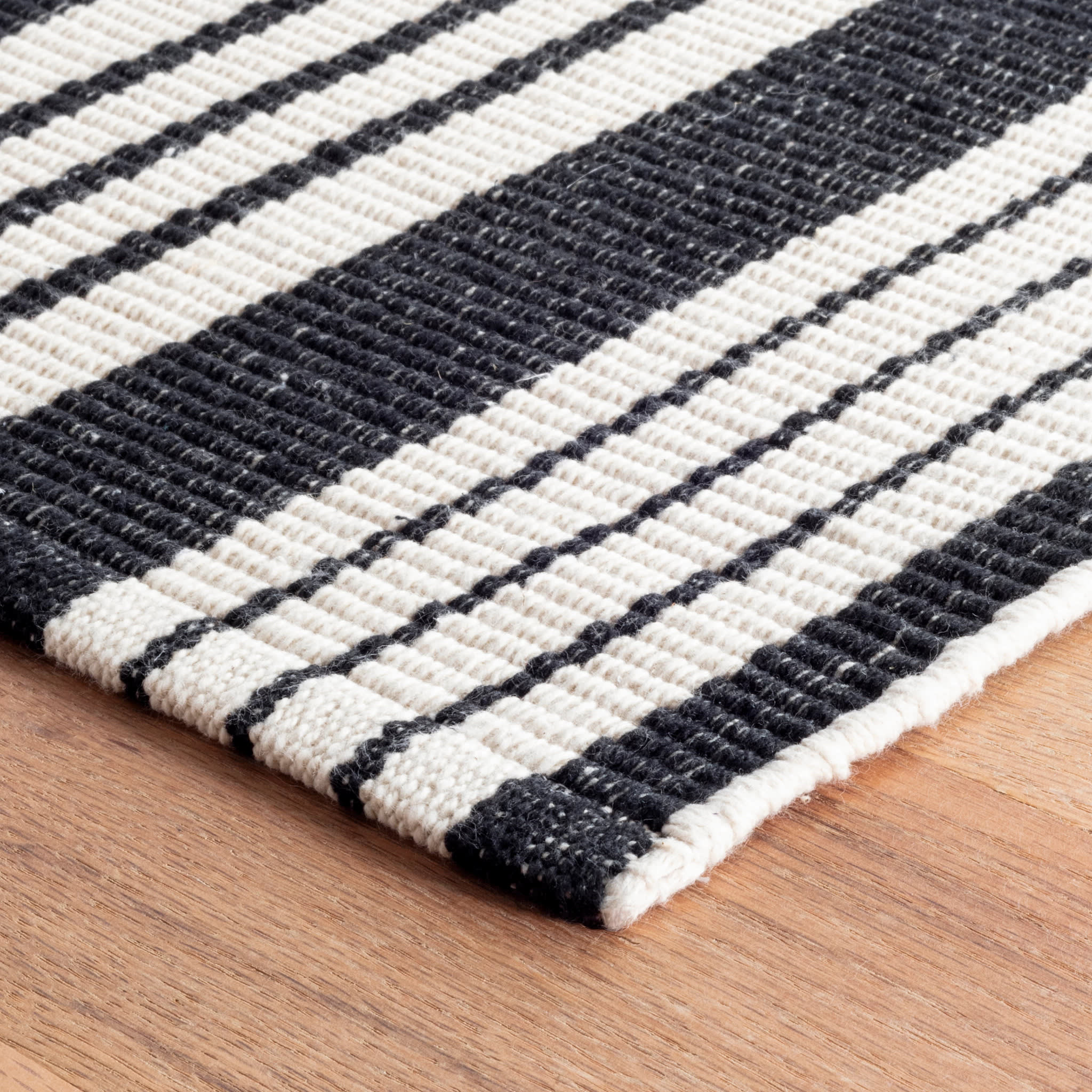 Birmingham Handwoven Cotton Rug | Black - Image 5