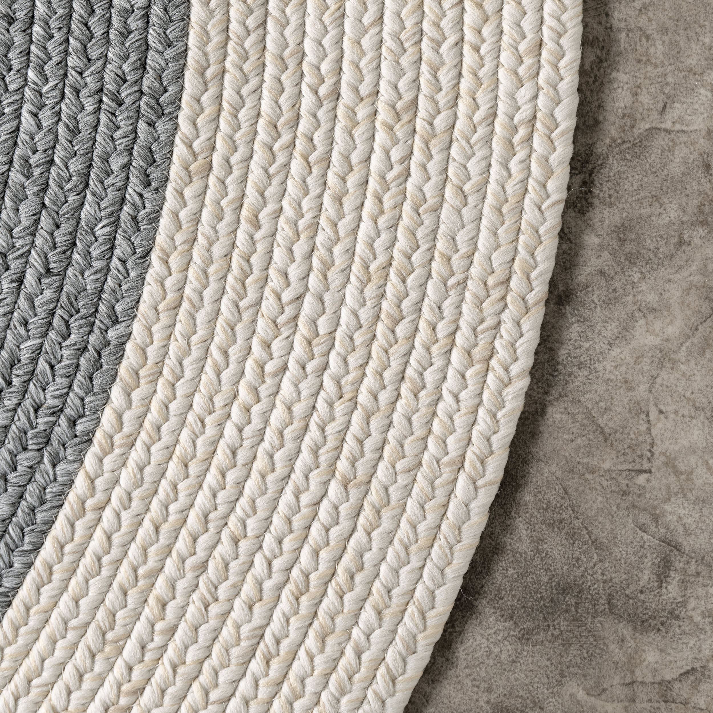 Braided Solid Wide Border Indoor/Outdoor Rug | Grey - Image 3