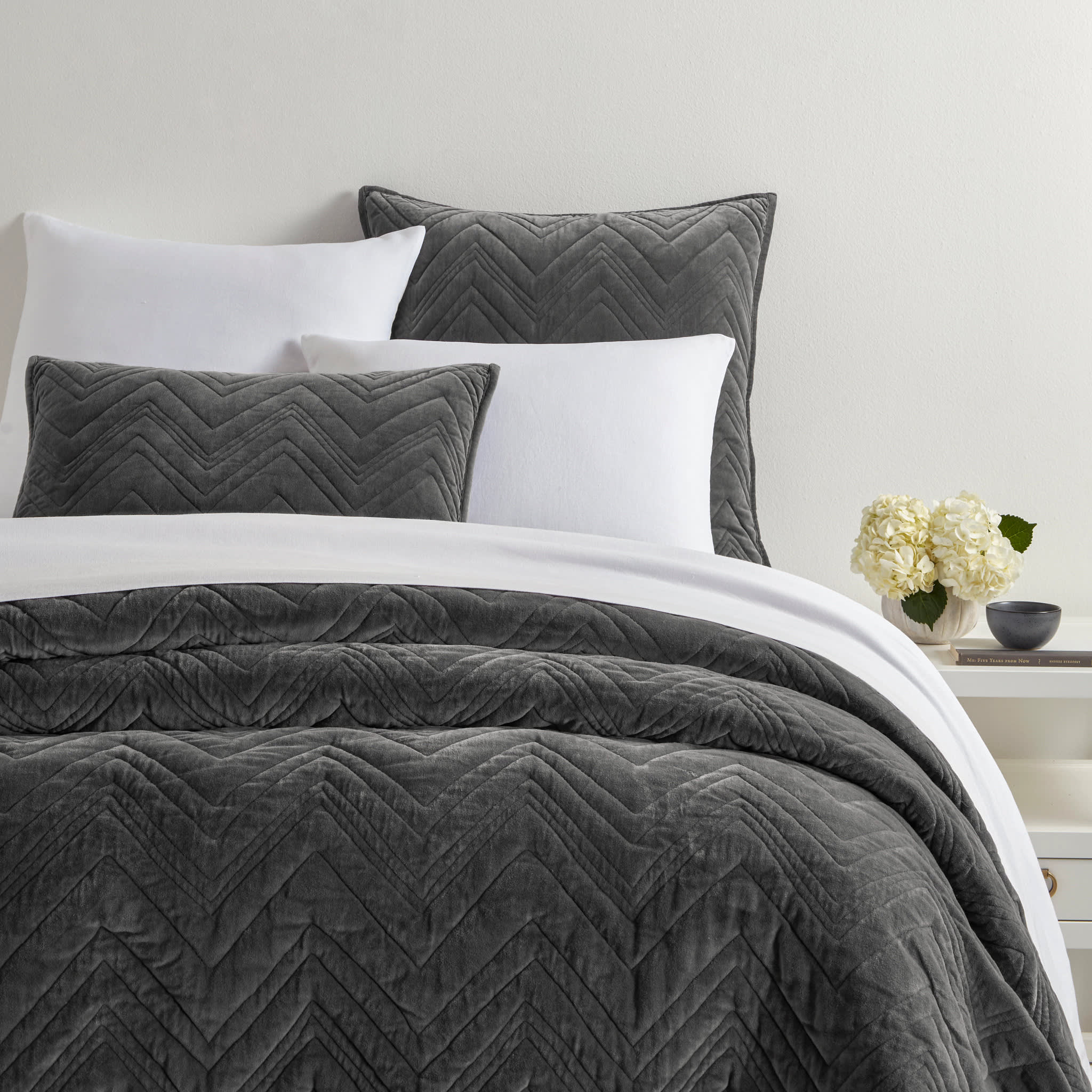 Brentwood Velvet Quilt | Shale