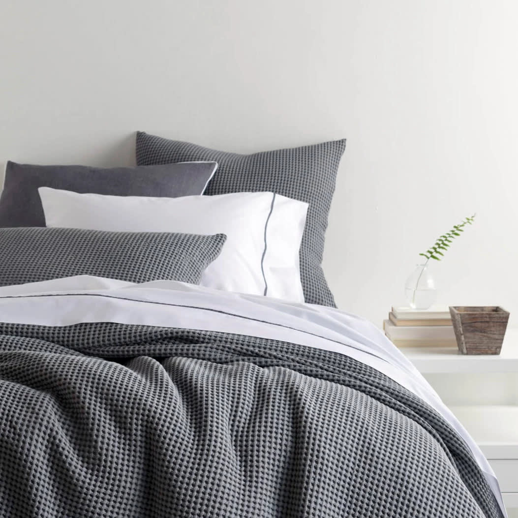 Bubble Matelasse Coverlet | Grey