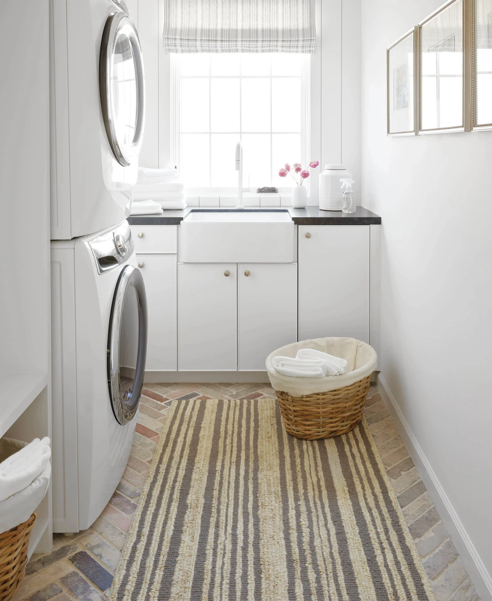 Calder Stripe Handwoven Jute Rug | Grey - Image 2