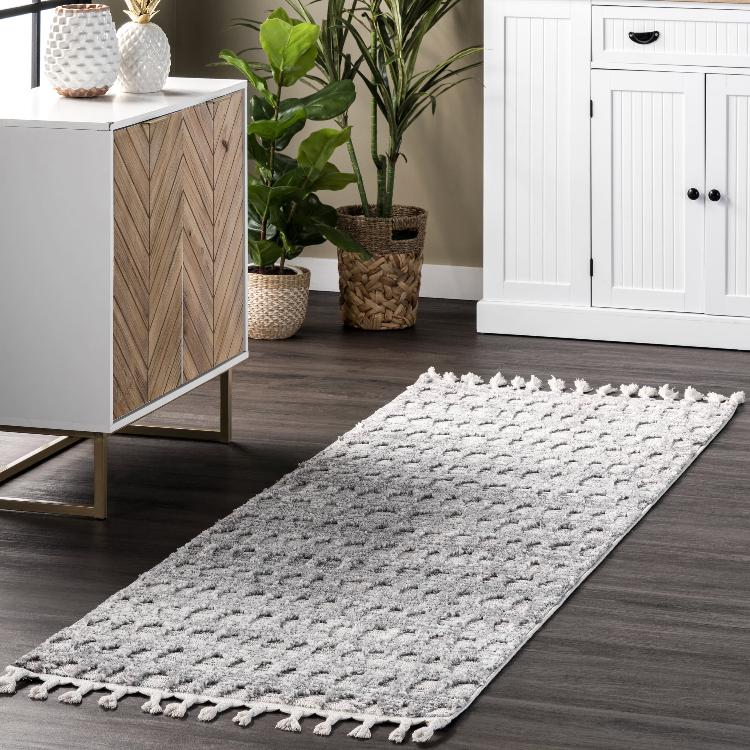 Carved Honeycomb Tasseled Rug | Grey - Image 2