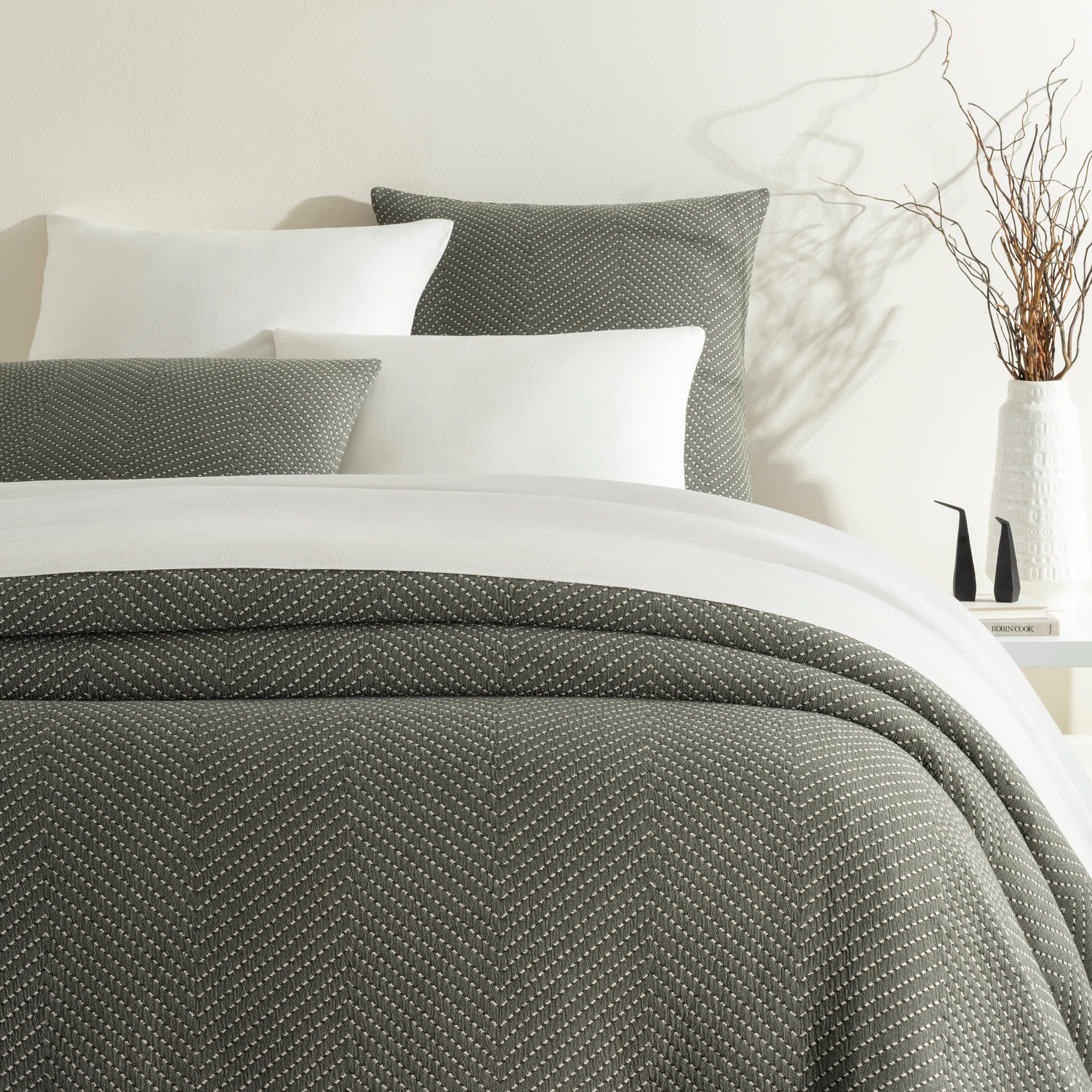 Catalina Matelasse Coverlet | Charcoal