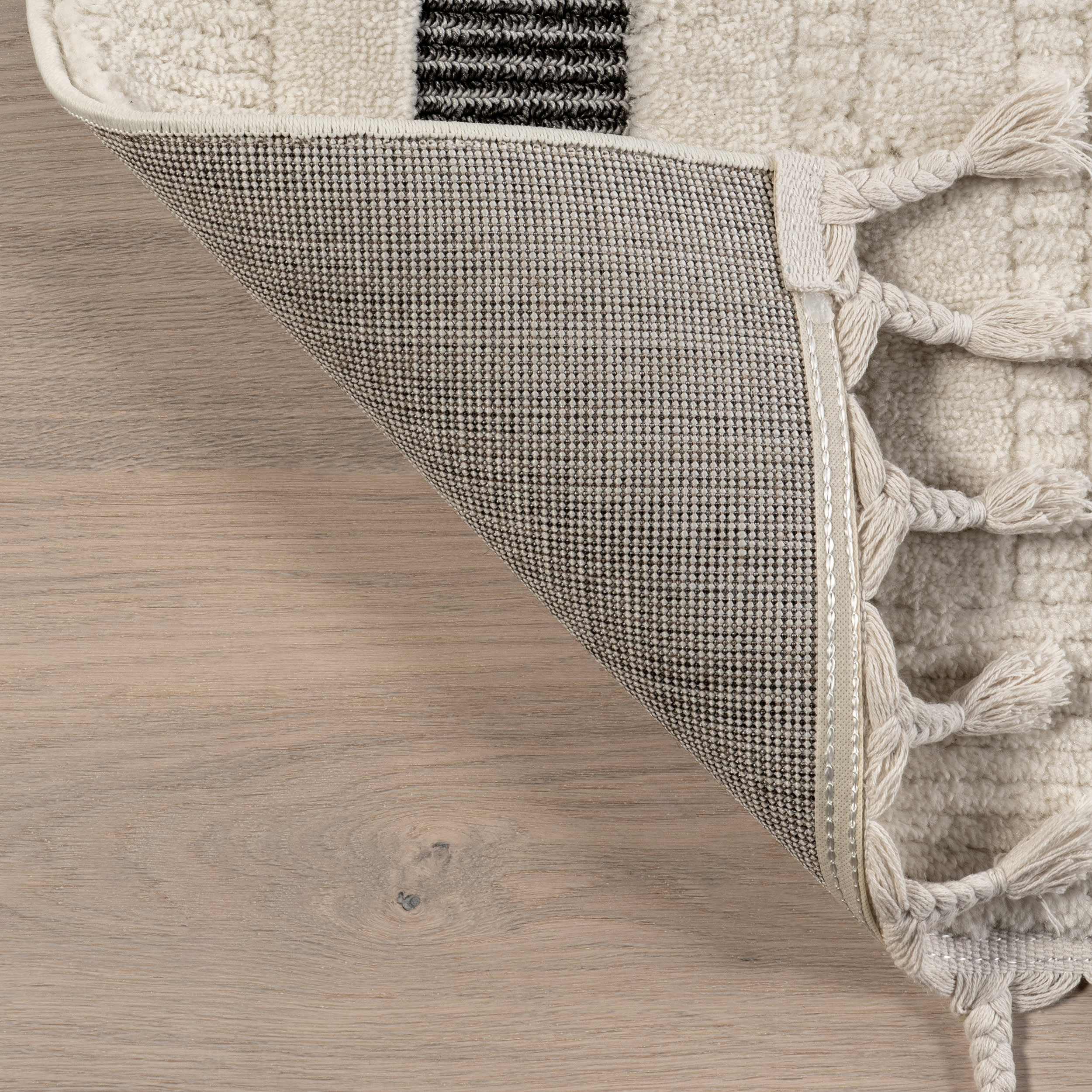 Cissy Geometric Tasseled Rug | Grey - Image 6