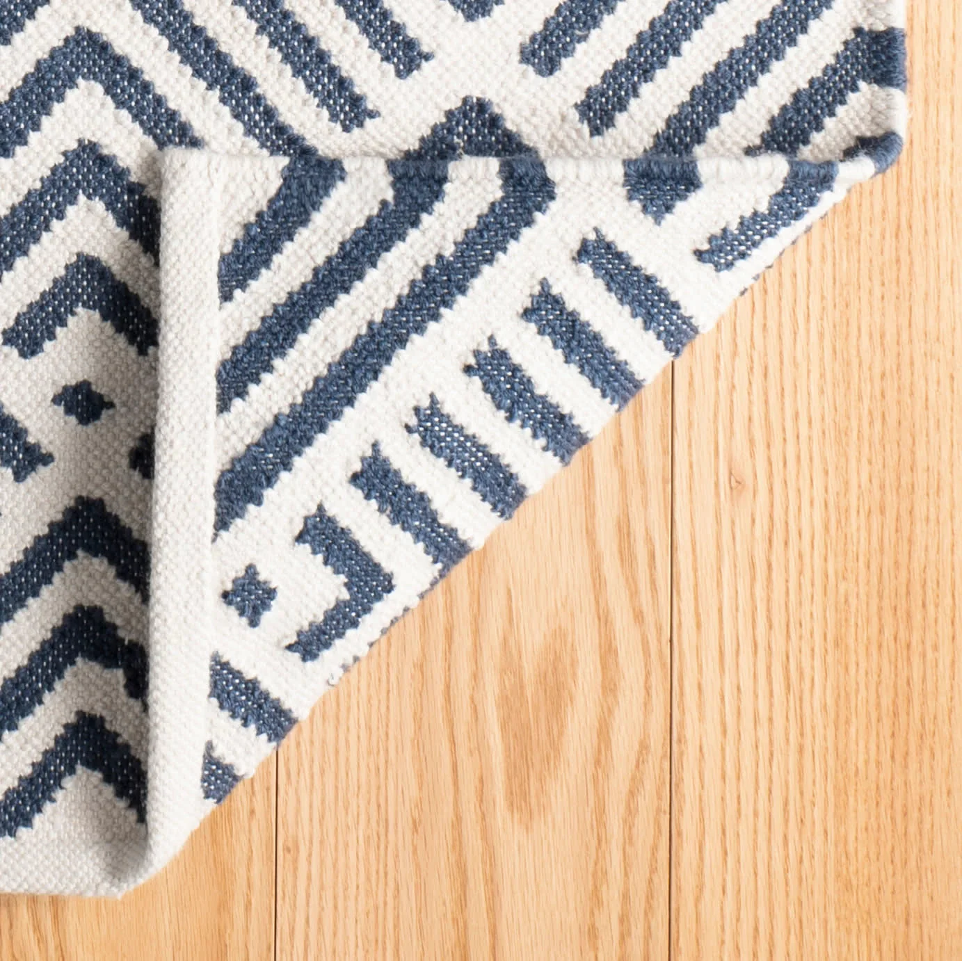 Cleo Handwoven Indoor/Outdoor Rug by Bunny Williams | Navy - Image 5