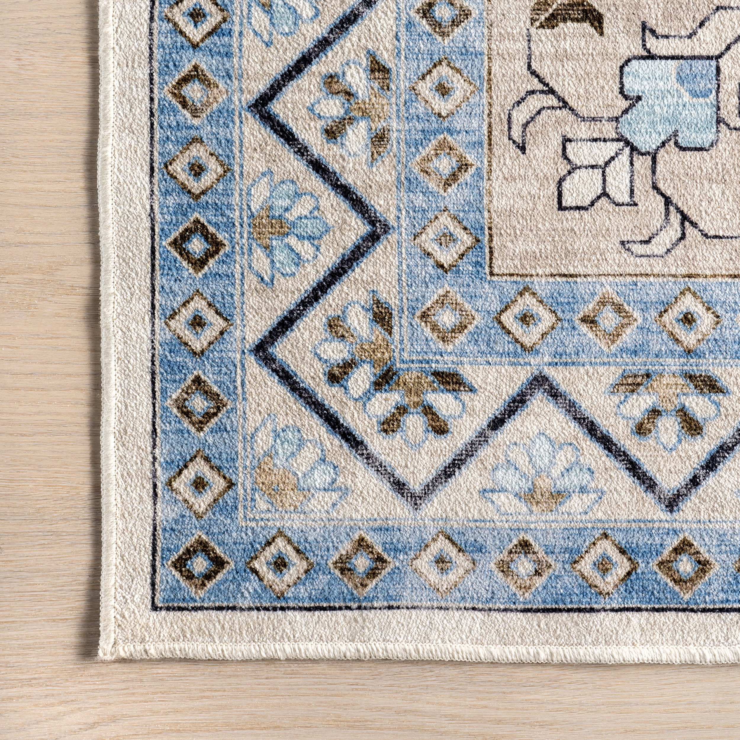Clovebud Medallion Washable Rug | Blue - Image 4