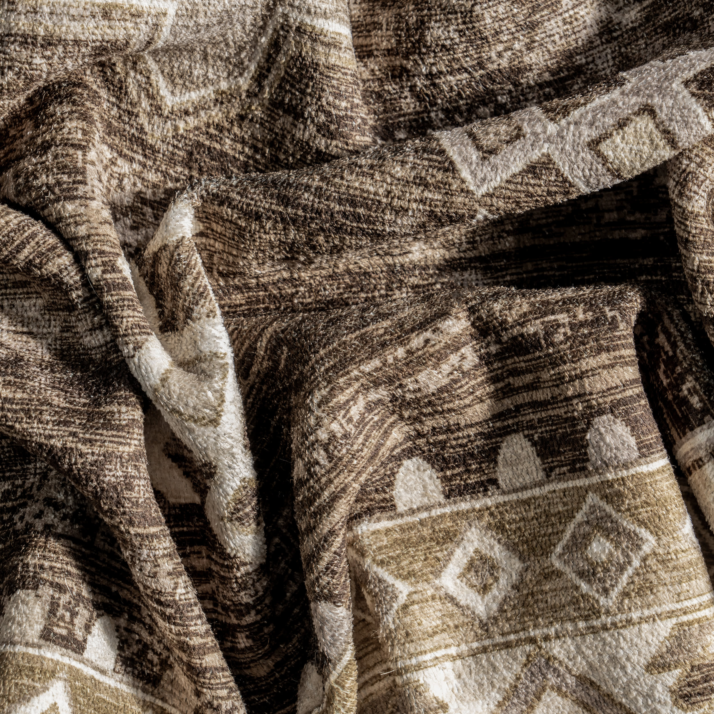 Clovebud Medallion Washable Rug | Brown - Image 6