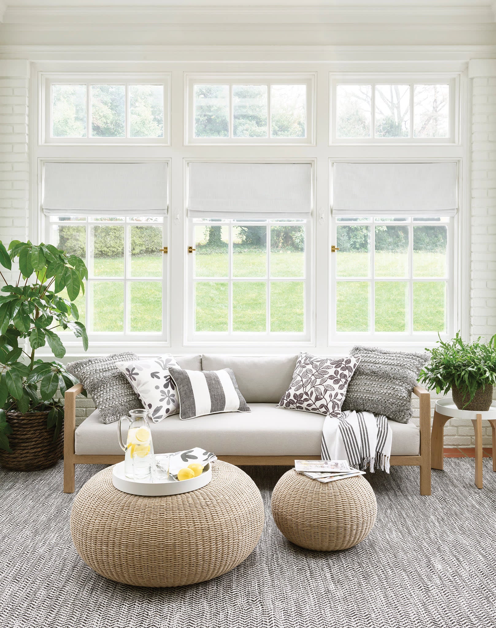Coastal Handwoven Indoor/Outdoor Rug | Black - Image 2