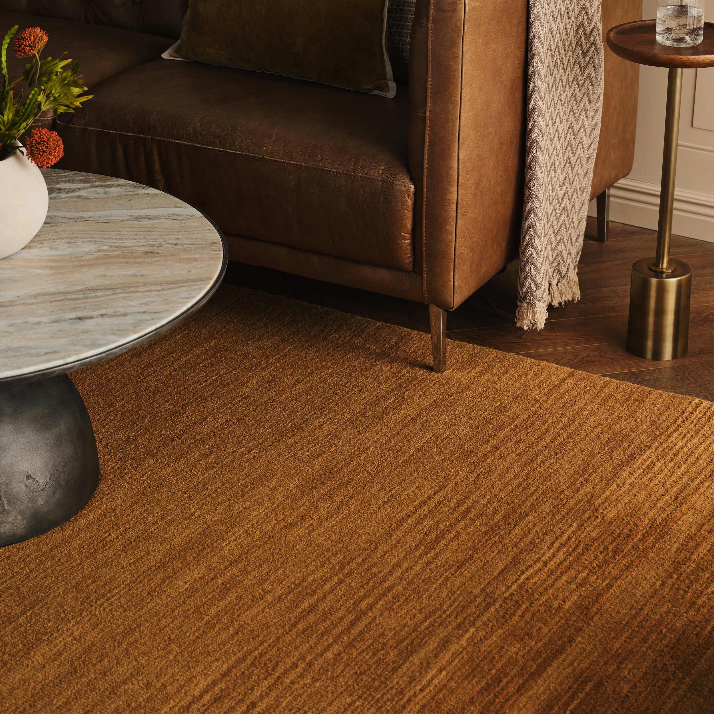 Cotina Modern Bordered Handmade Wool Rug | Amber - Image 4
