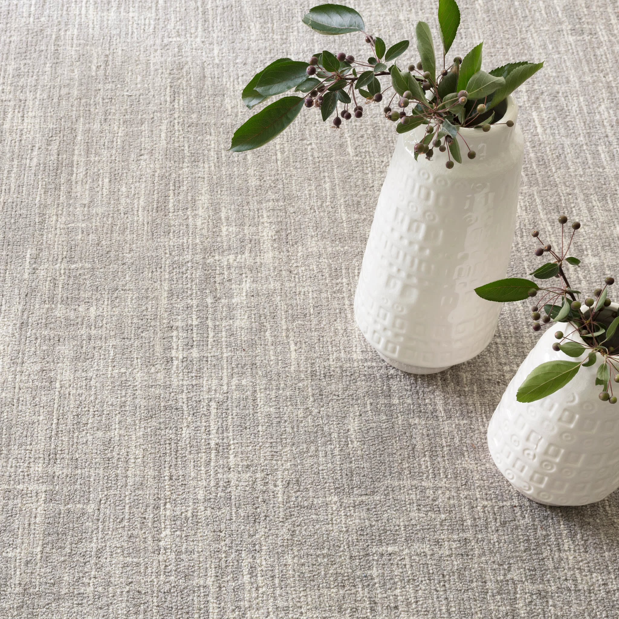 Crosshatch Hand Micro Hooked Wool Rug | Dove Grey - Image 2
