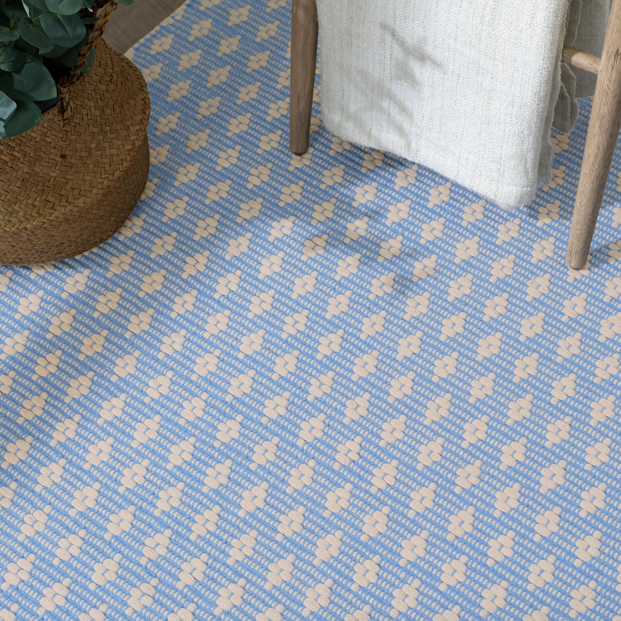 Dainty Diamond Handwoven Cotton Rug | Denim/Ivory - Image 3