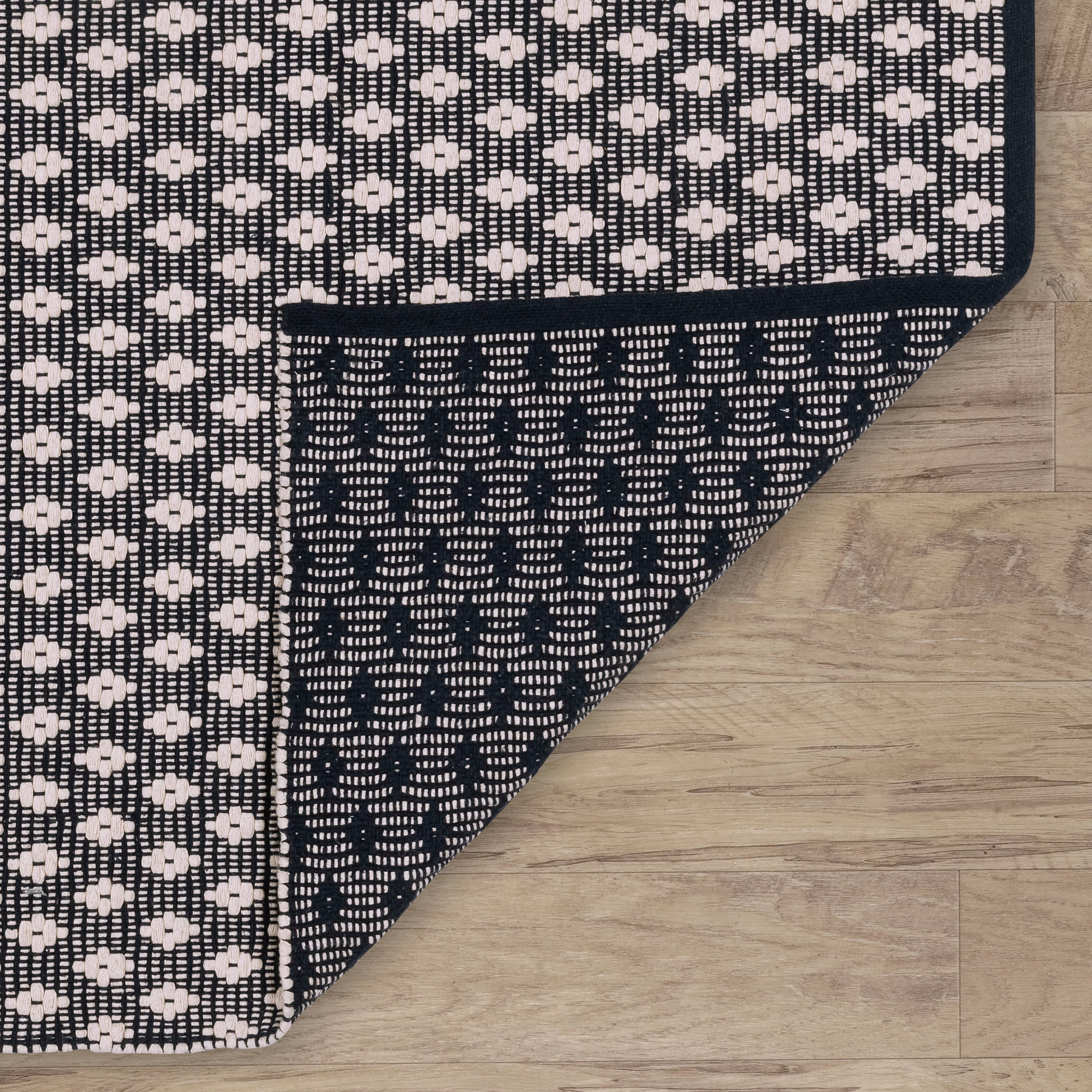 Dainty Diamond Handwoven Cotton Rug | Navy/Ivory - Image 6