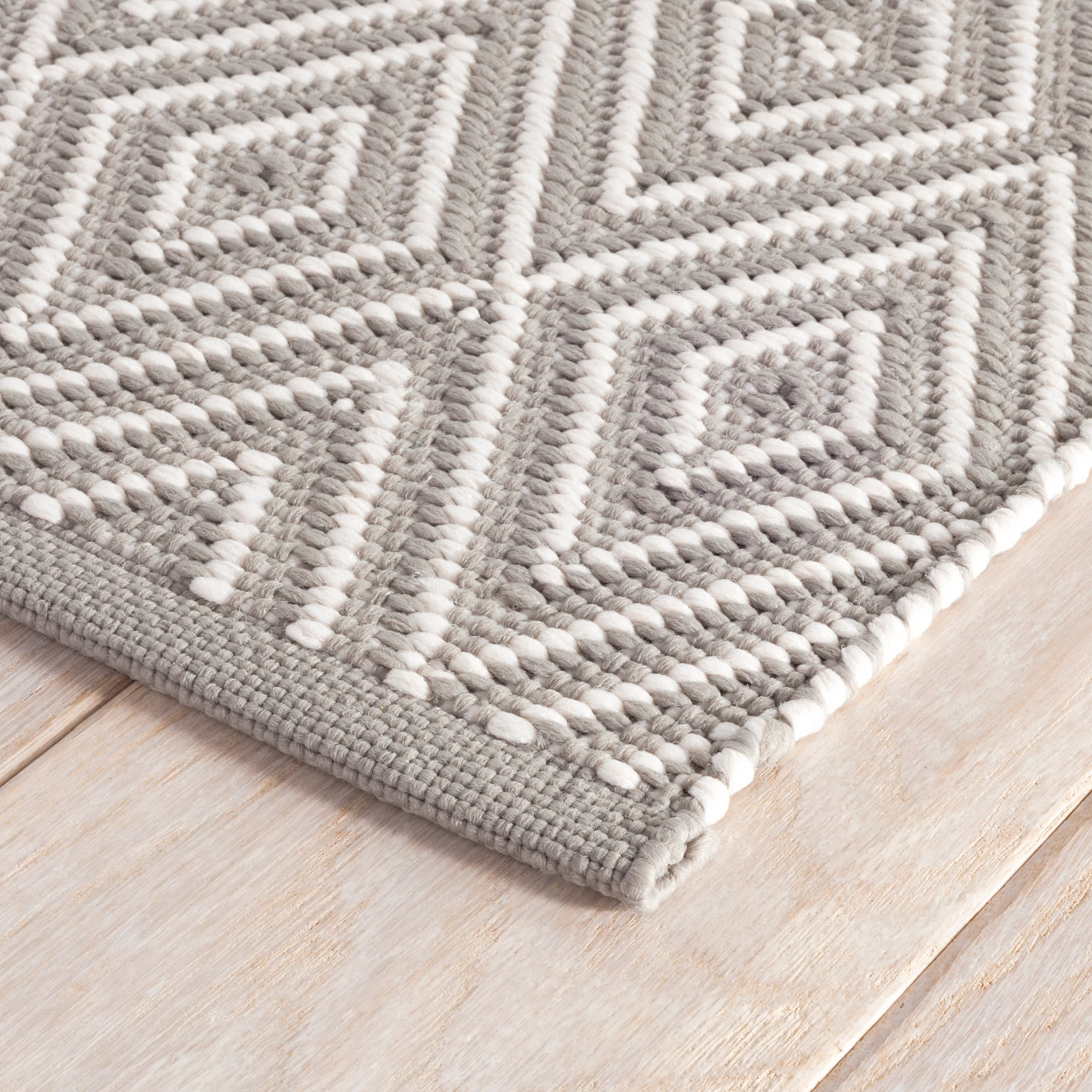 Diamond Handwoven Indoor/Outdoor Rug | Fieldstone/Ivory - Image 3