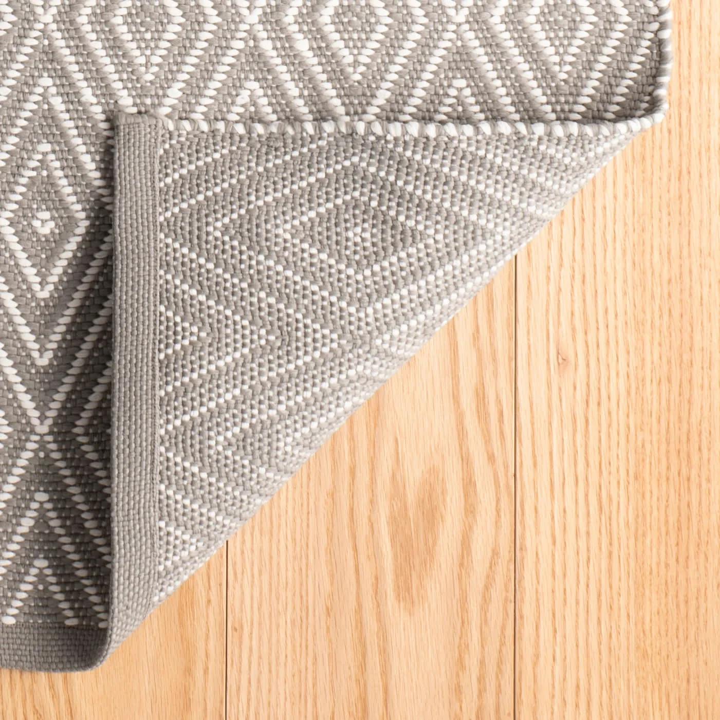 Diamond Handwoven Indoor/Outdoor Rug | Fieldstone/Ivory - Image 4