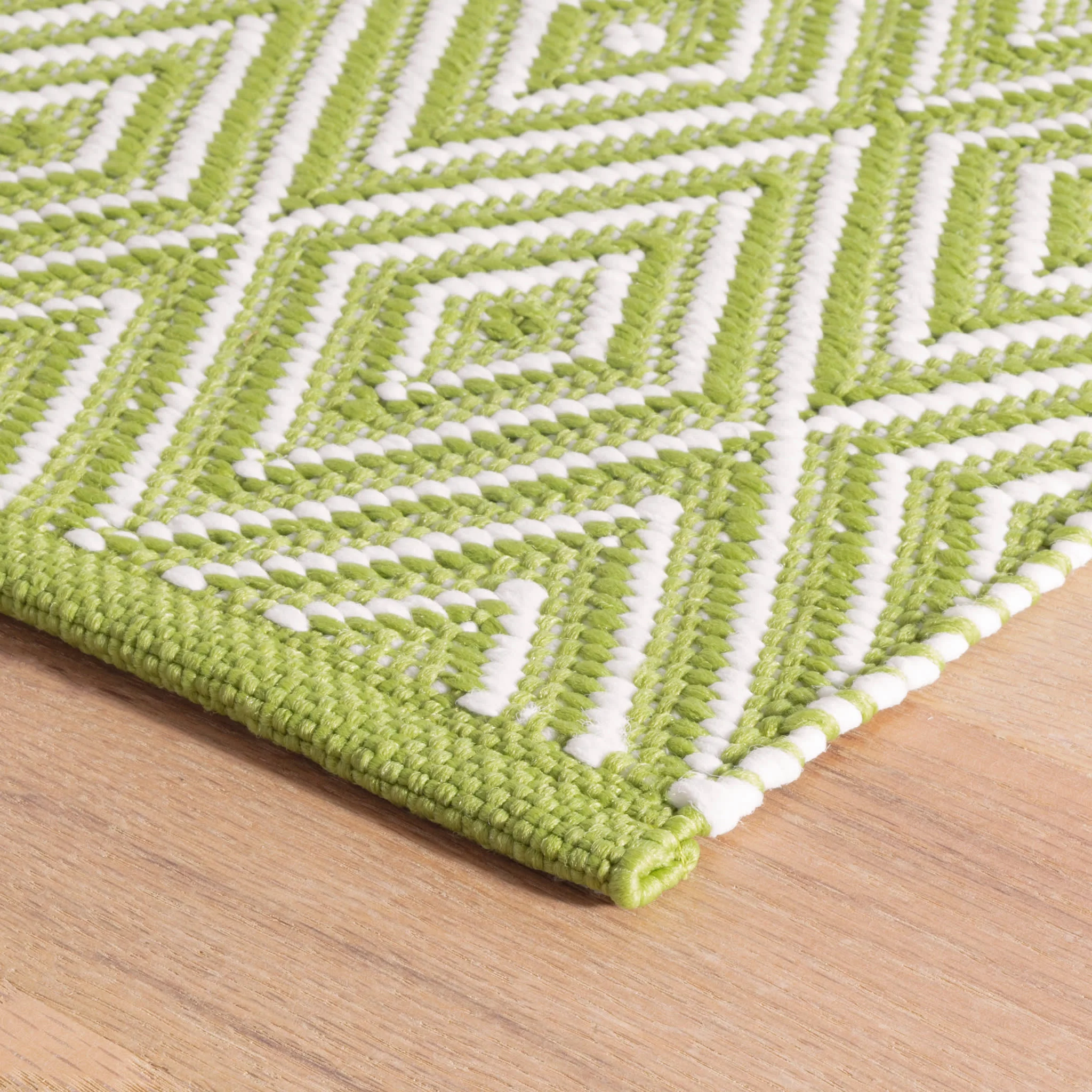 Diamond Handwoven Indoor/Outdoor Rug | Sprout/White - Image 6