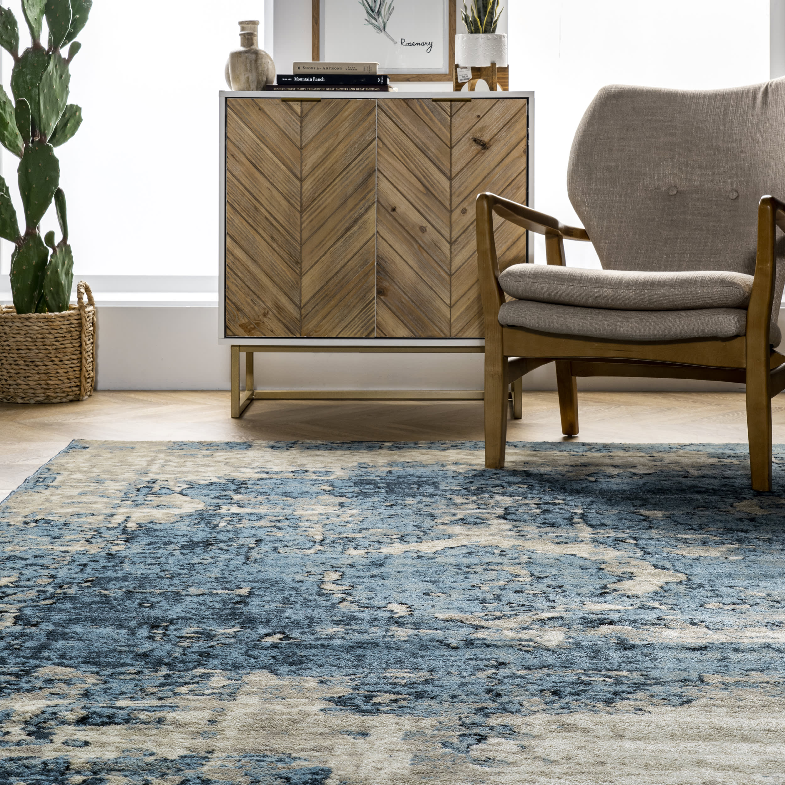 Distressed Foggy Medallion Rug | Blue - Image 4