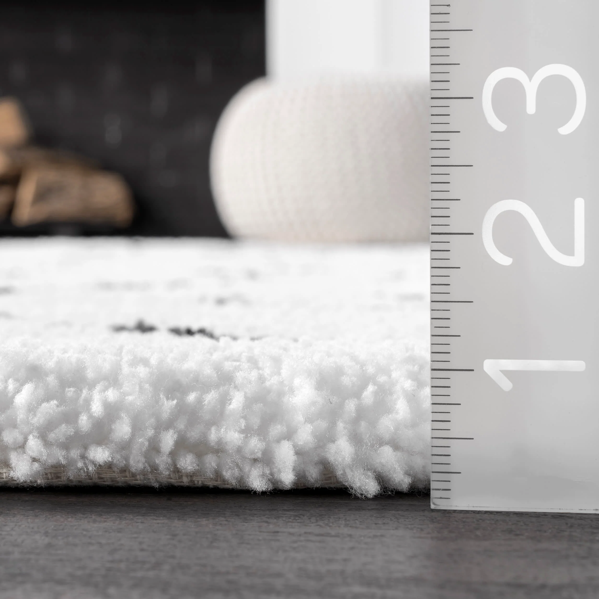 Double Diamond Lattice Shag Rug | White - Image 5