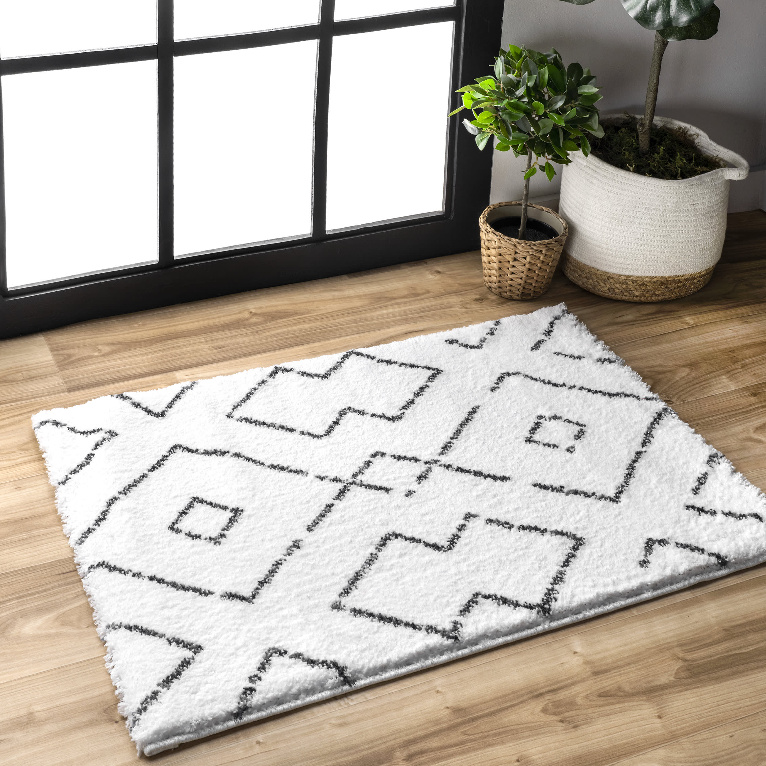Double Diamond Lattice Shag Rug | White - Image 6