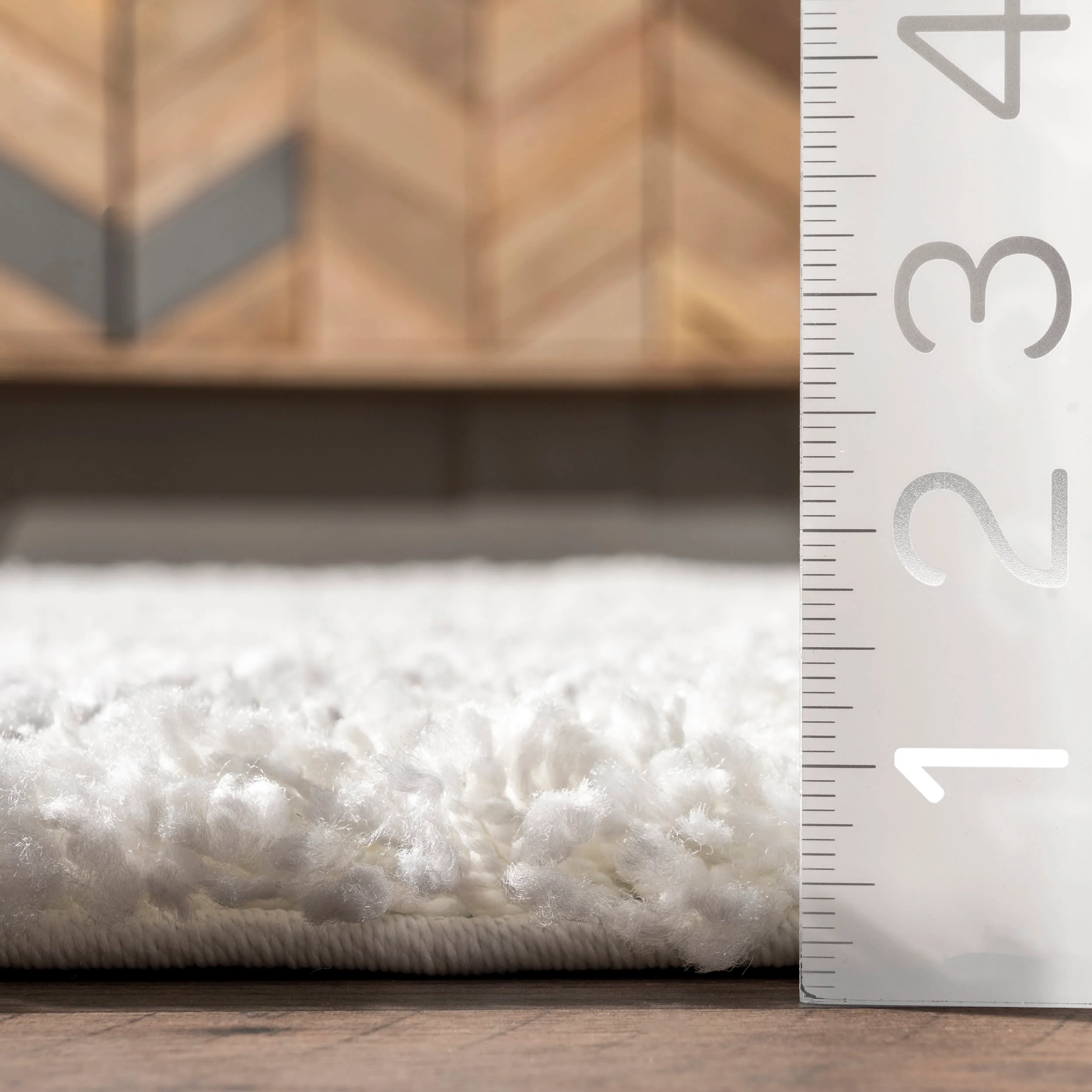 Double Diamond Shag Rug | White - Image 5