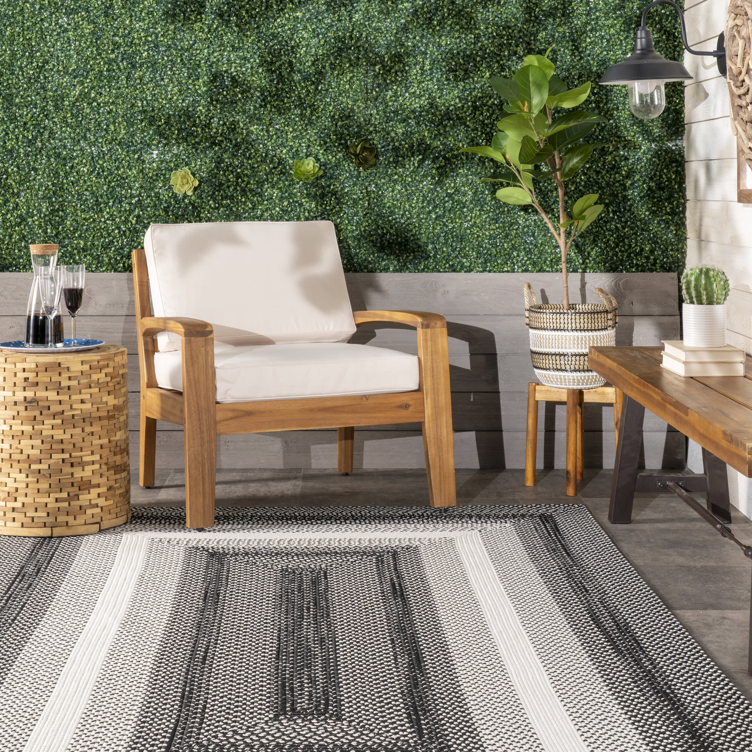 Emery Ombre Indoor/Outdoor Rug | Black - Image 4