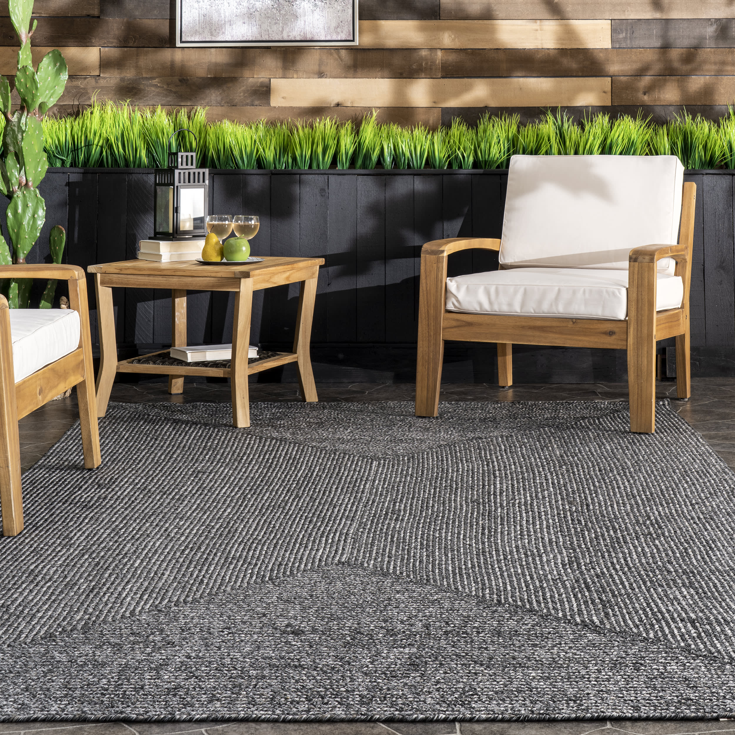 Everywhere Hand-Braided Indoor/Outdoor Rug | Charcoal - Image 4