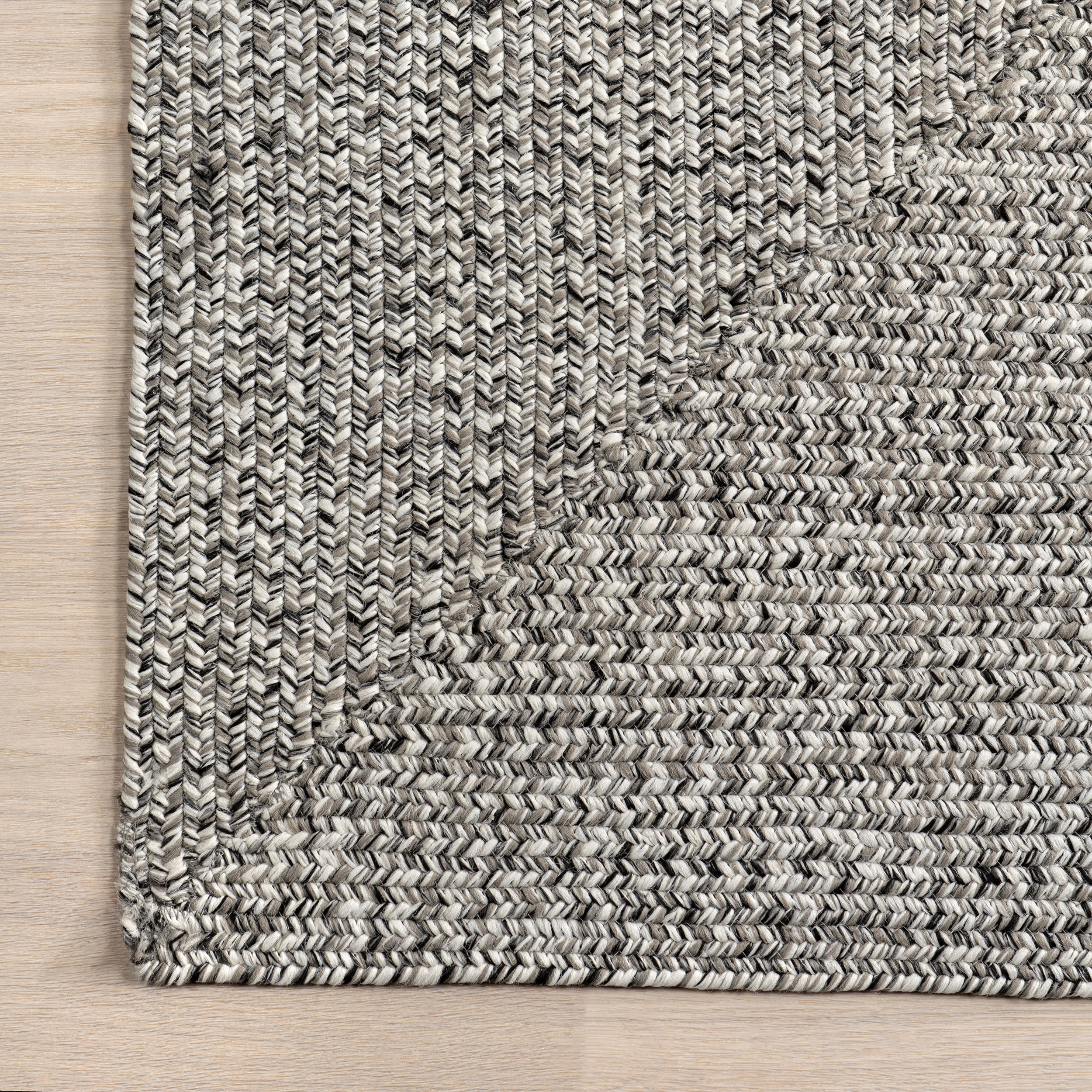 Everywhere Hand-Braided Indoor/Outdoor Rug | Salt And Pepper - Image 4