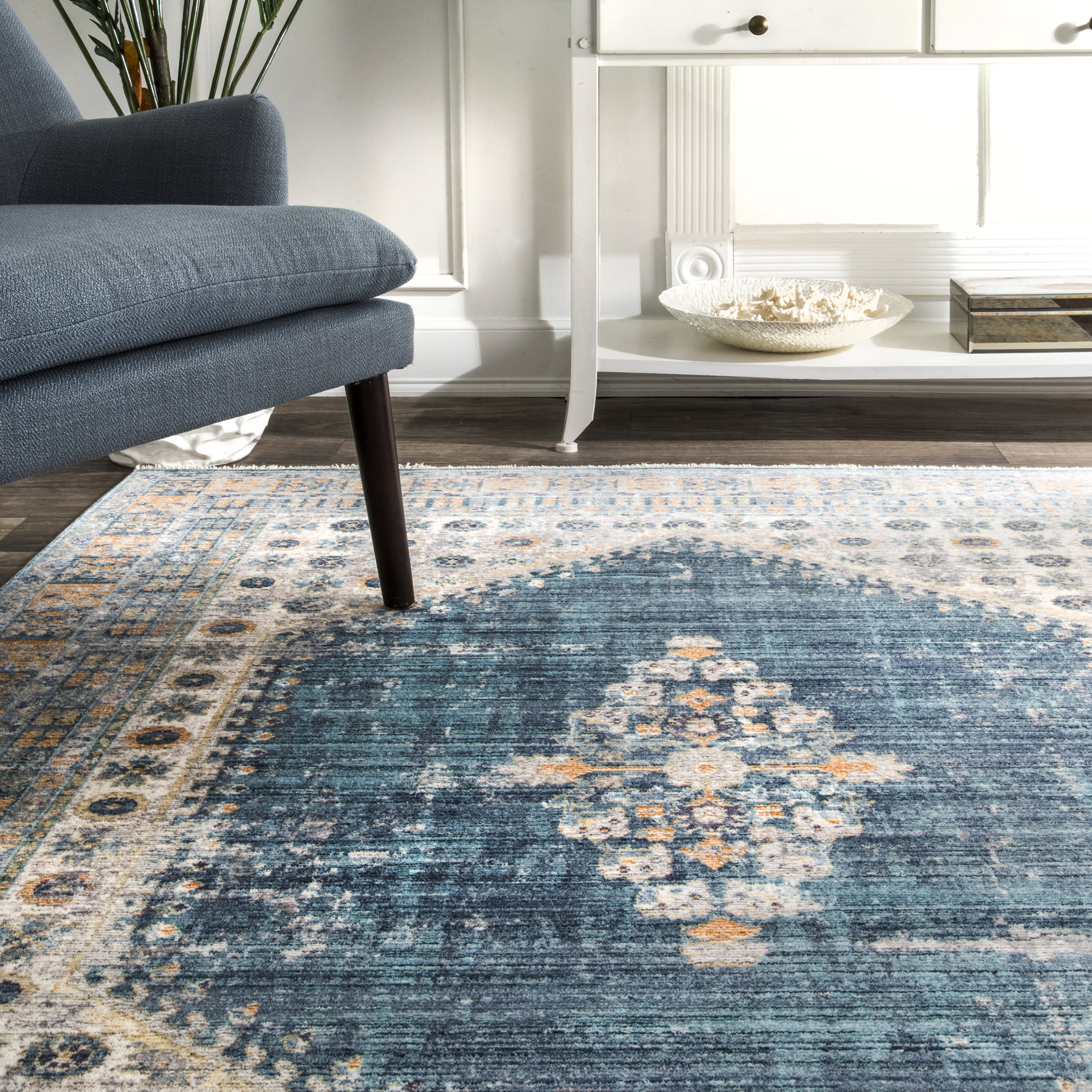 Fade Bouquet Medallion Rug | Blue - Image 4