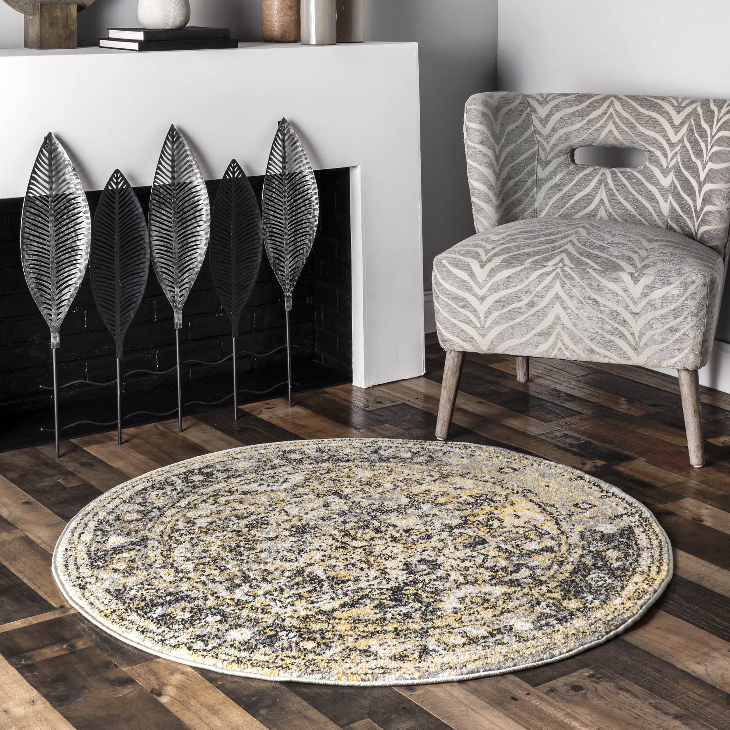 Faded Star Petal Emblem Rug | Gold - Image 2