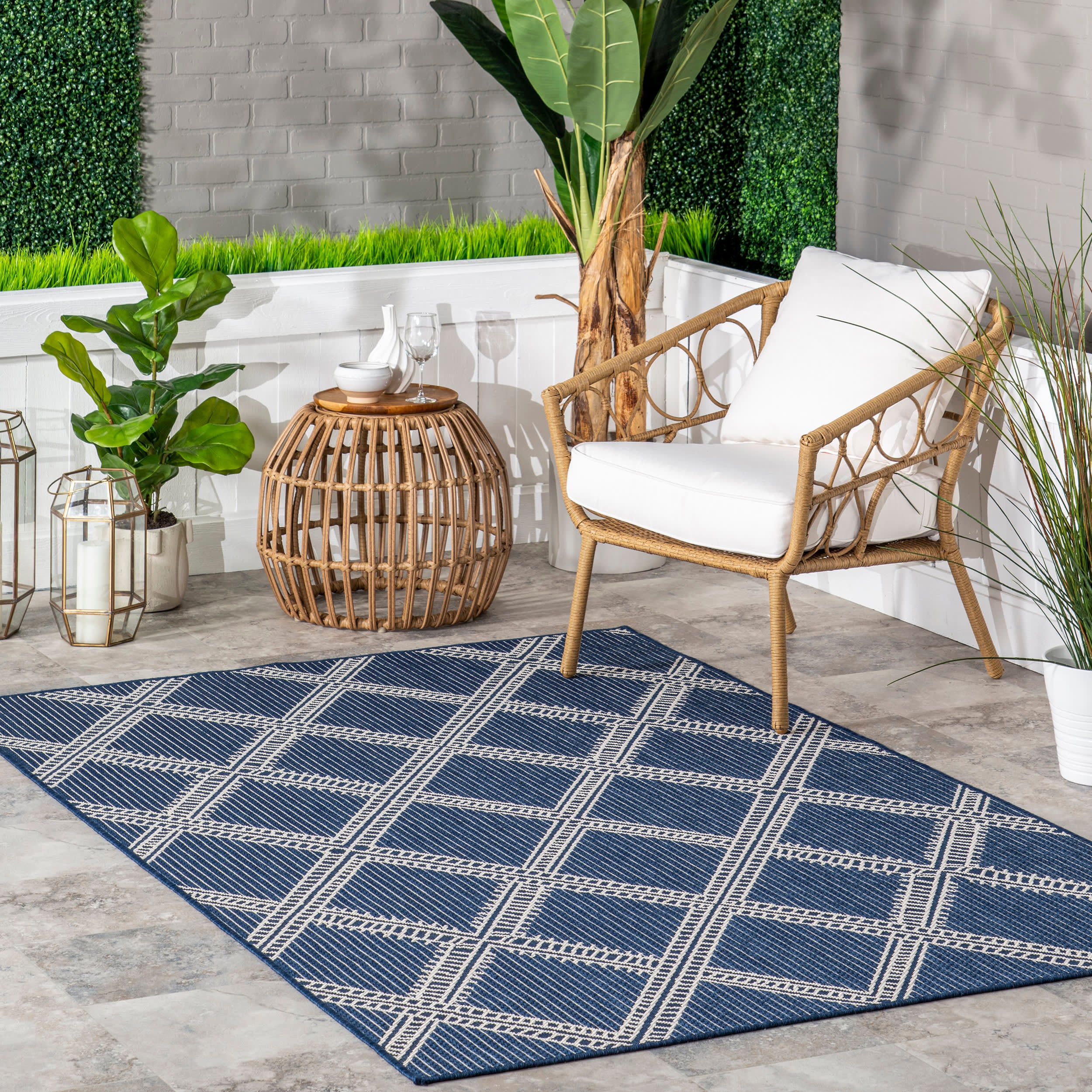 Favianna Indoor/Outdoor Trellis Rug | Navy - Image 2