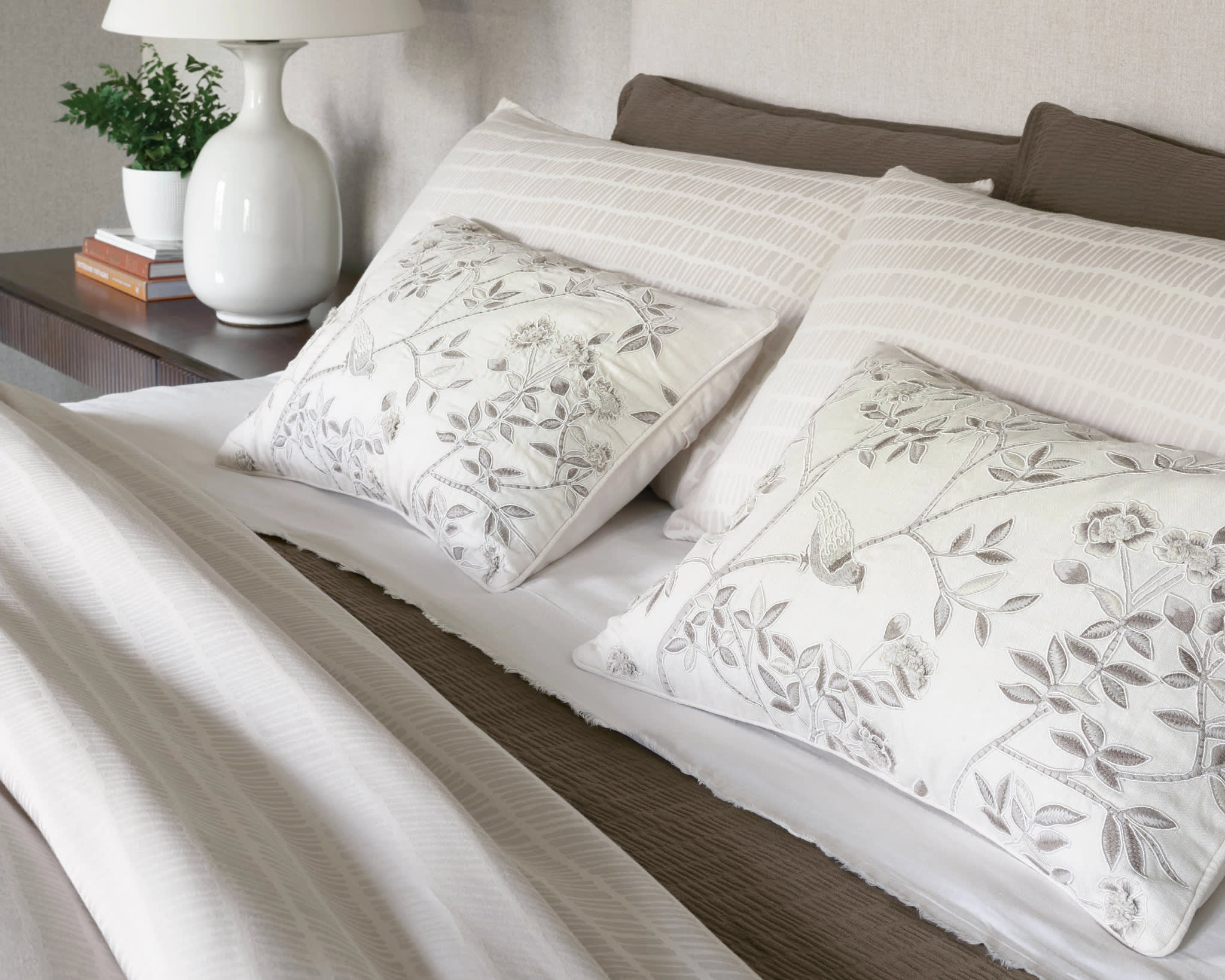 Talus Duvet Cover | Plaster - Image 3