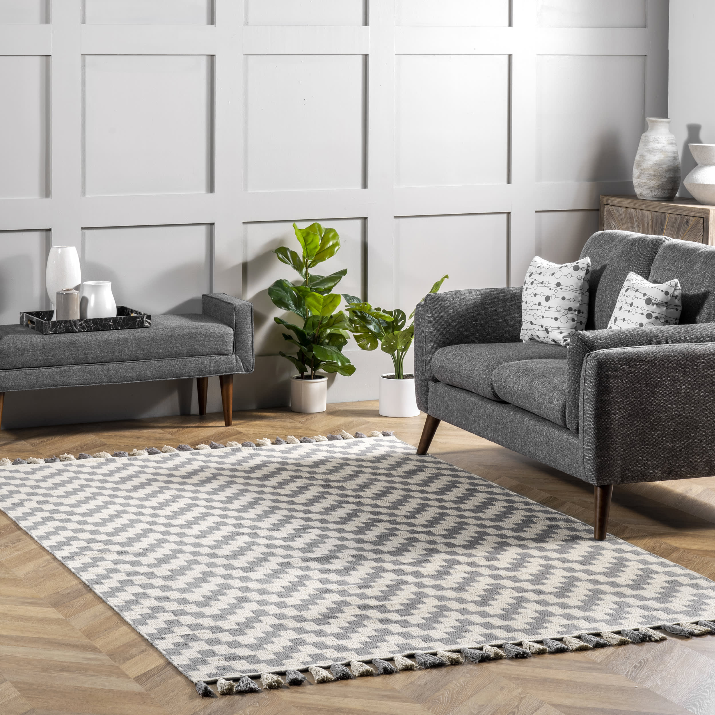 Flatwoven Chevrons with Tassels Rug | Grey - Image 2