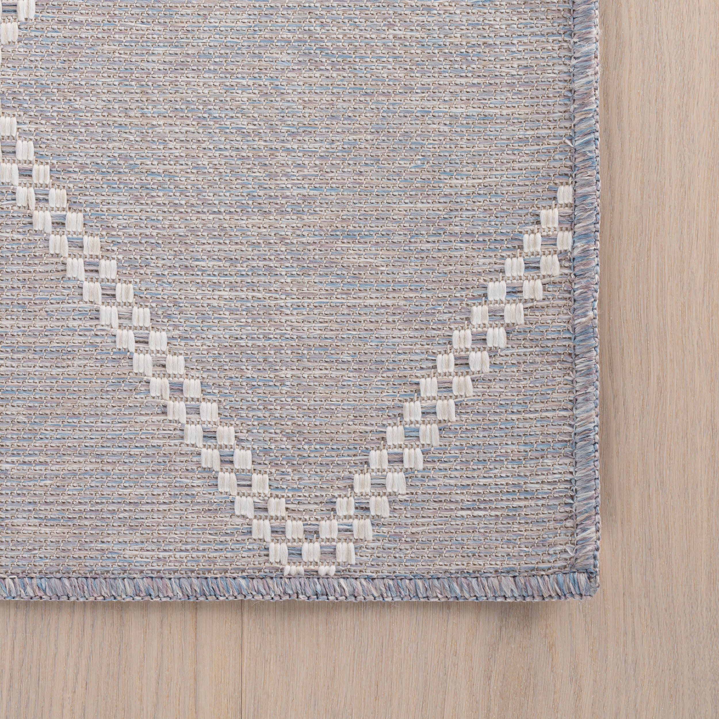 Fresca Modern Diamond Indoor/Outdoor Rug | Grey - Image 4