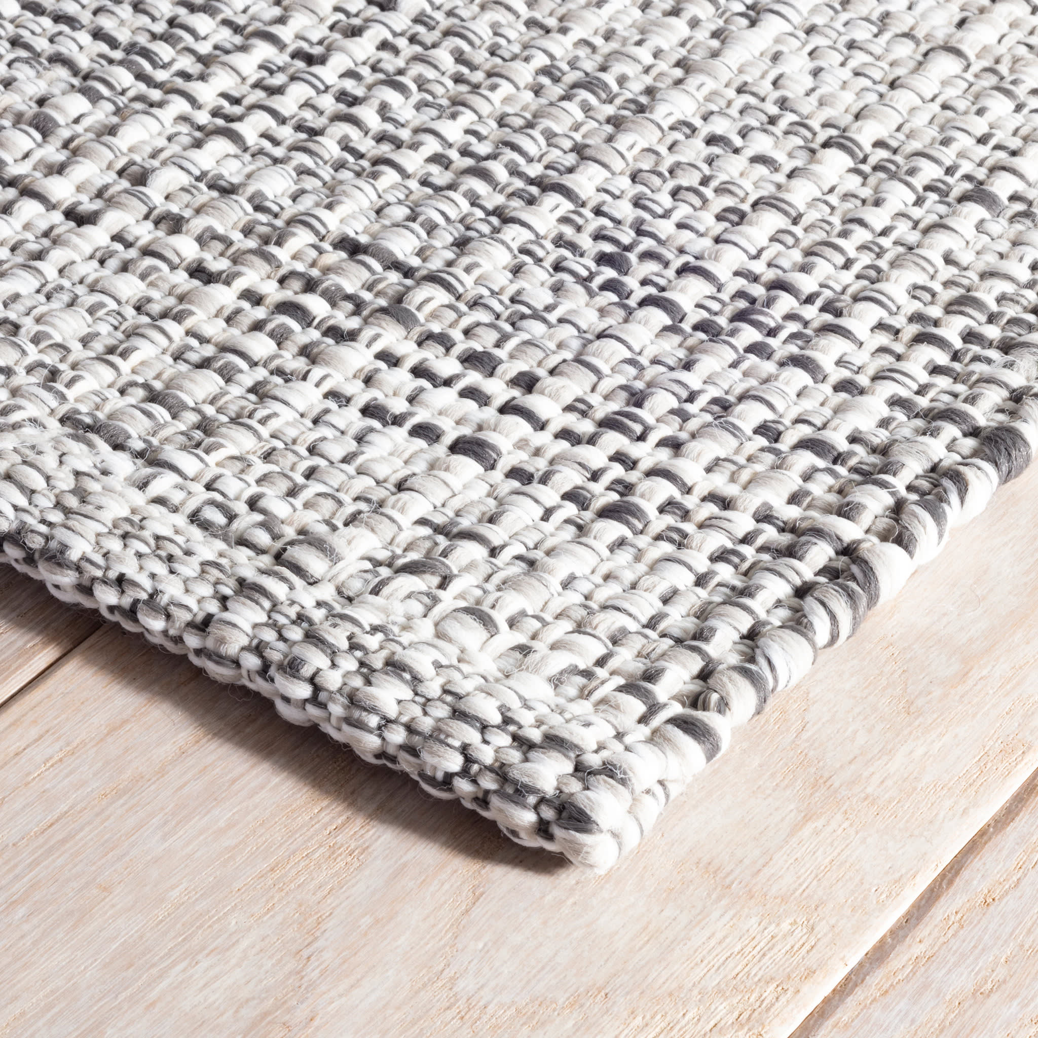 Fusion Handwoven Indoor/Outdoor Rug | Grey - Image 4