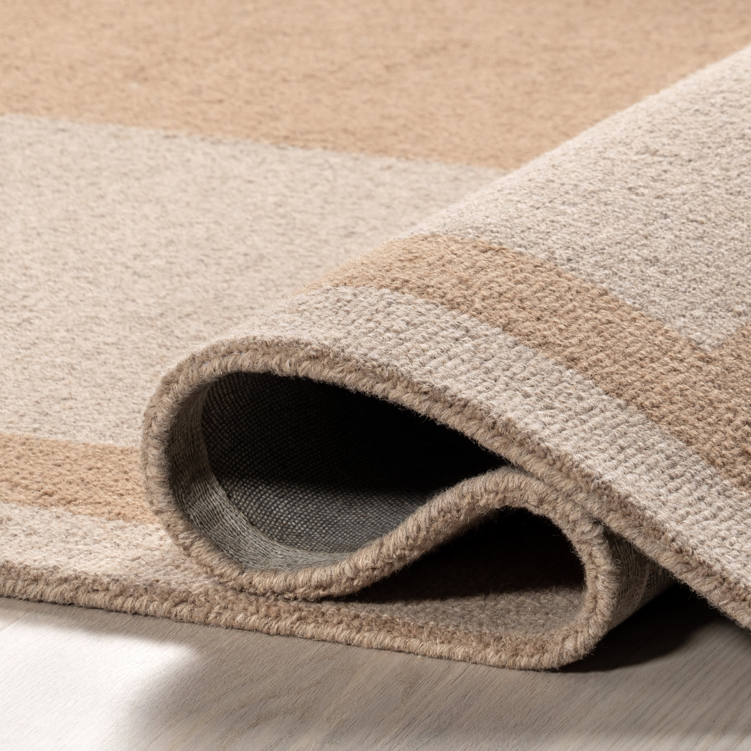 Gino Two-Tone Bordered Wool Rug | Beige - Image 7