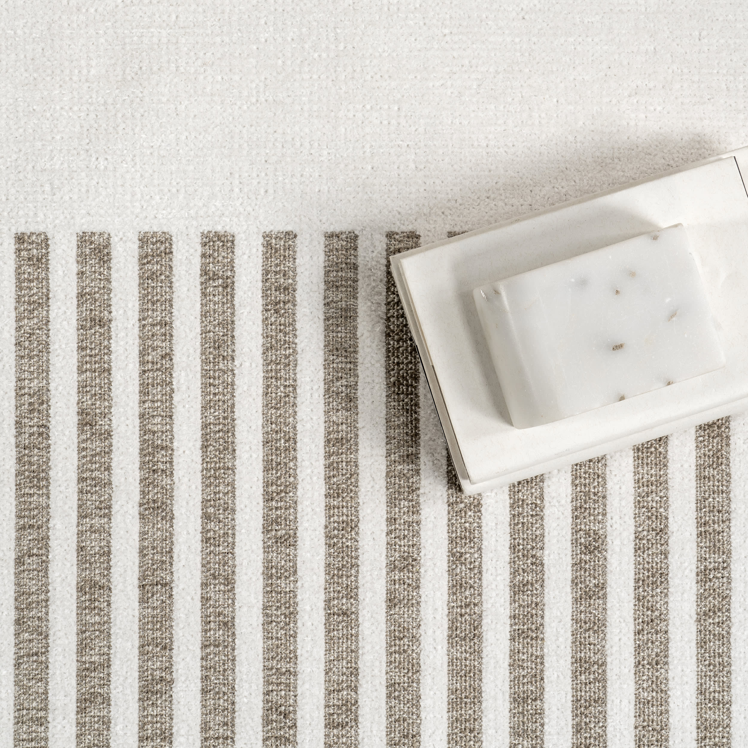 Gracia Geometric Reversible Washable Rug | Beige - Image 8