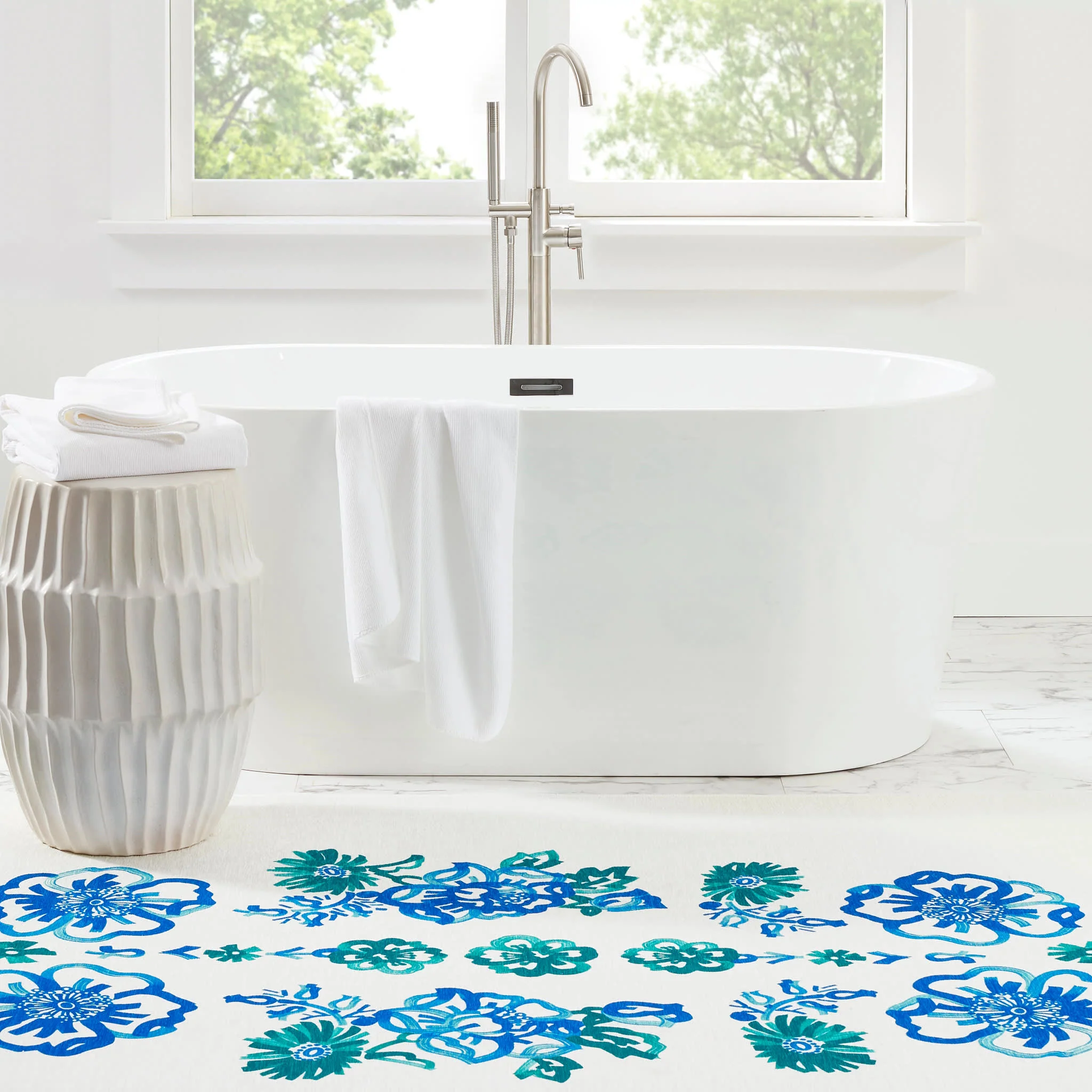 Graphic Gerbera Machine Washable Rug | Teal - Image 2