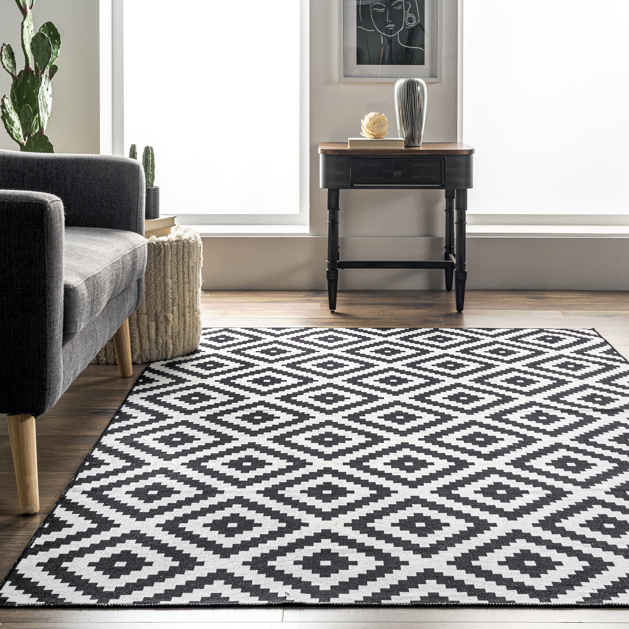 Greta Scandinavia Diamond Washable Rug | Black - Image 4